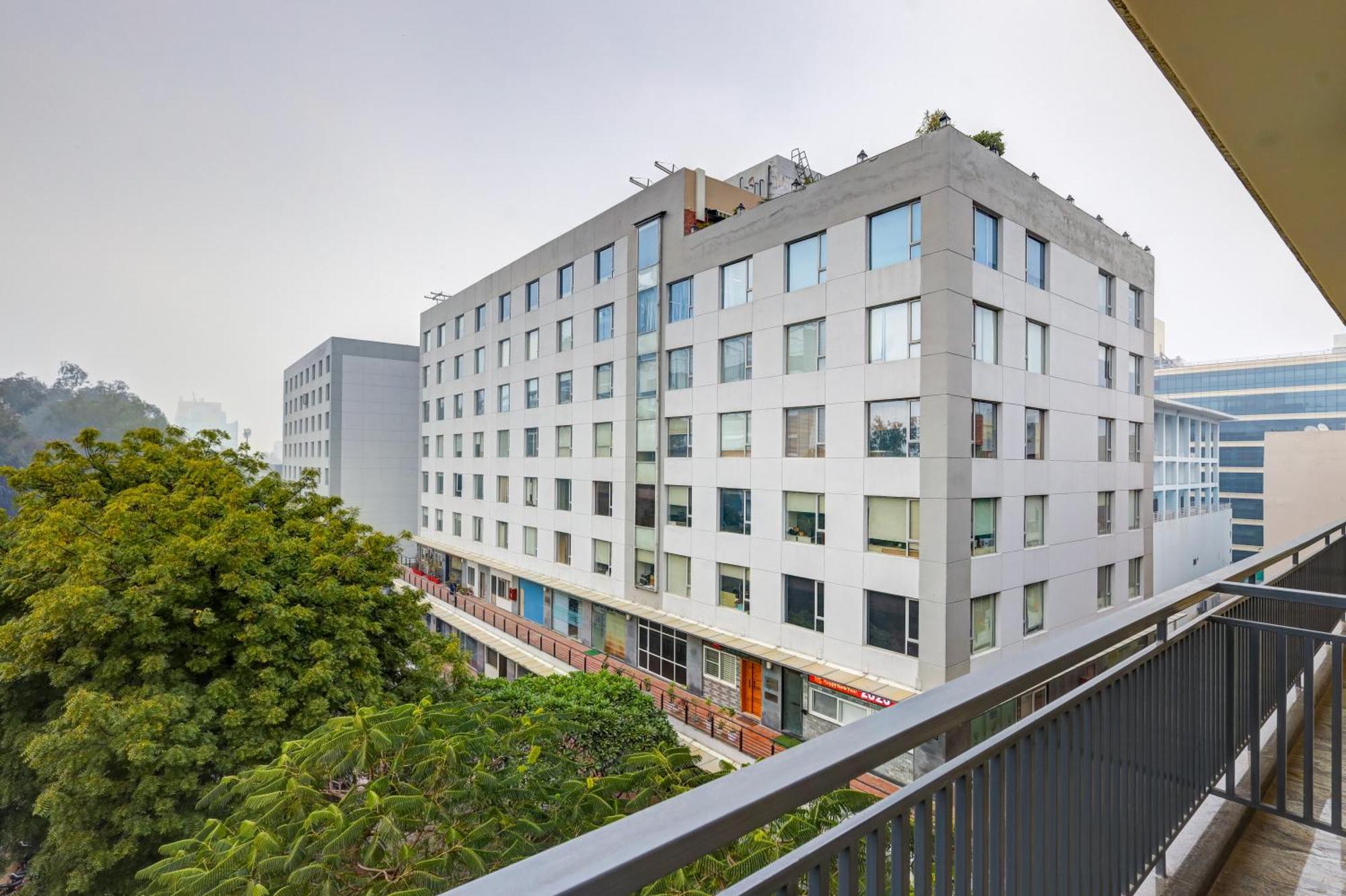 Limewood Near 32nd Avenue Hotel Gurgaon