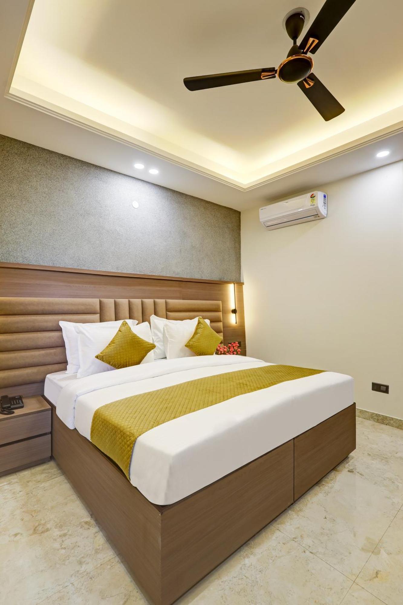 Limewood Near 32nd Avenue Gurgaon