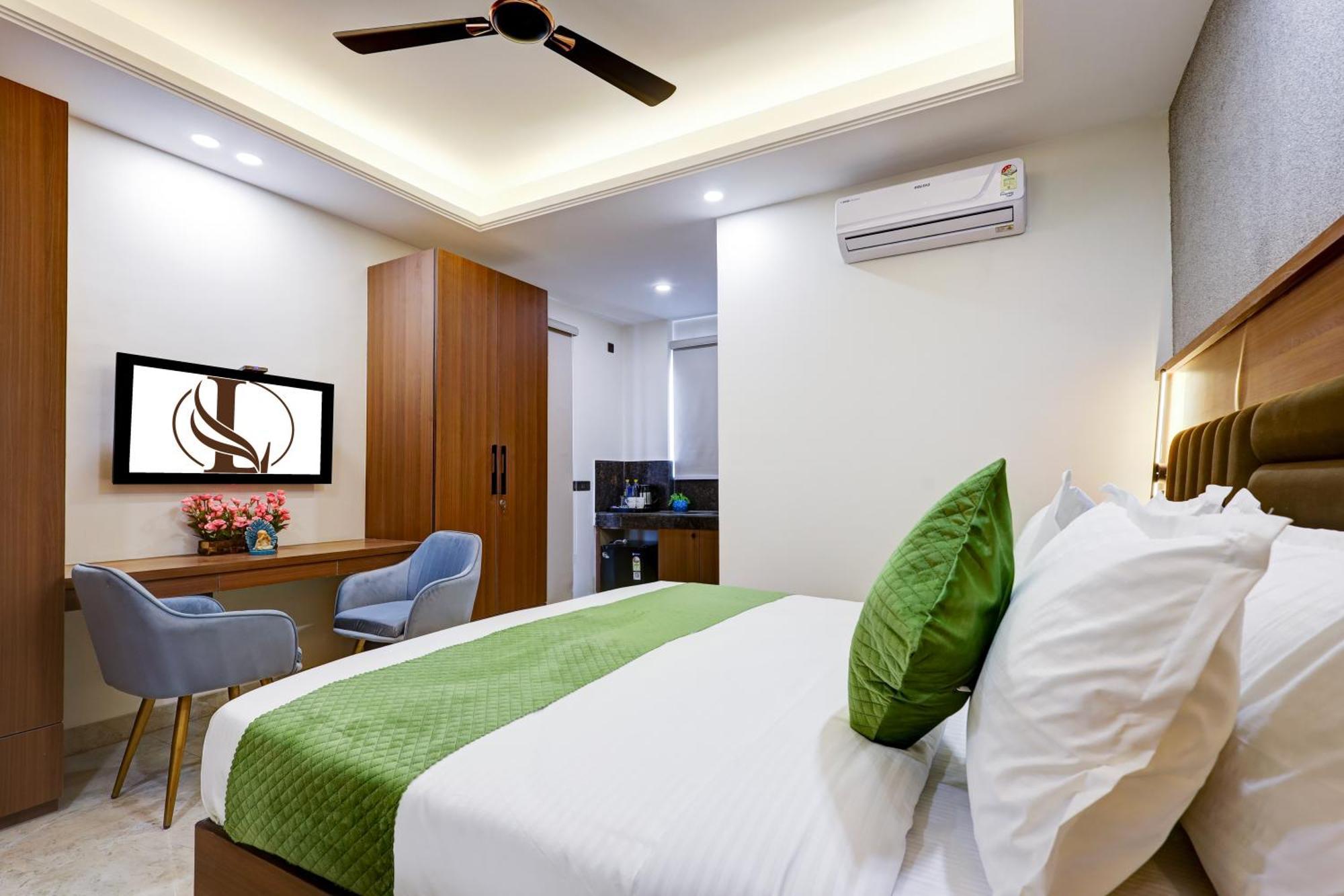 Limewood Near 32nd Avenue 3* Gurgaon