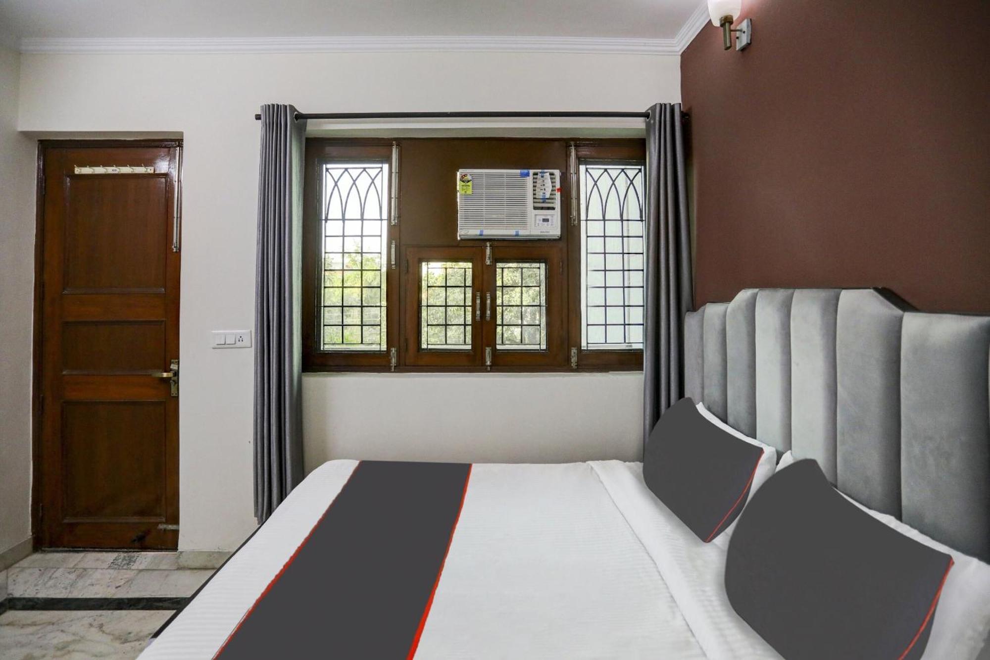 Hotel Capital O Uk House Residency 3*