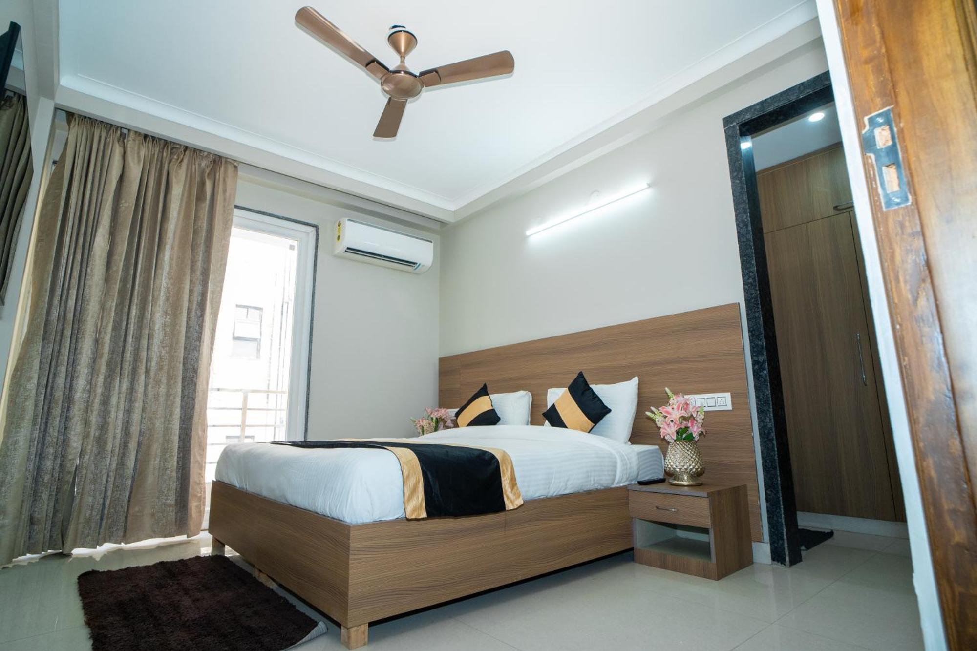 Aster Homes I 2bhk I Sec-39 I Near Medanta Bed & Breakfast