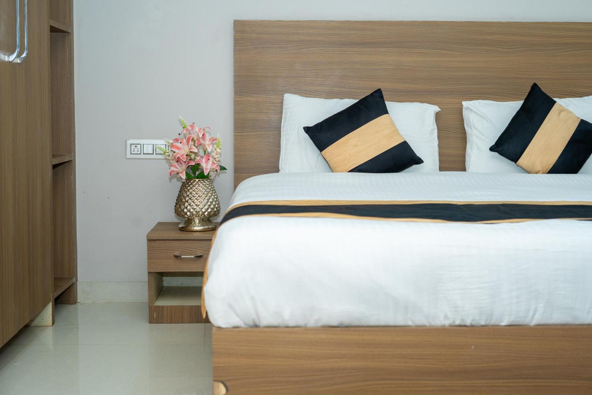 Bed & Breakfast Aster Homes I 2bhk I Sec-39 I Near Medanta *