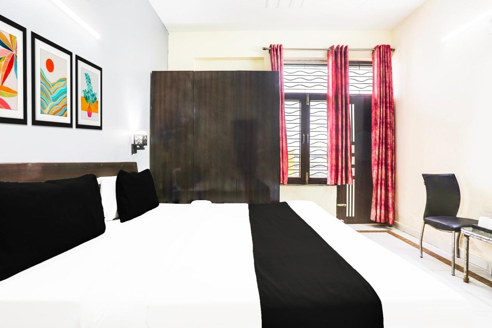 Super Collection O Sector 45 Near Huda Metro Station Hotel
