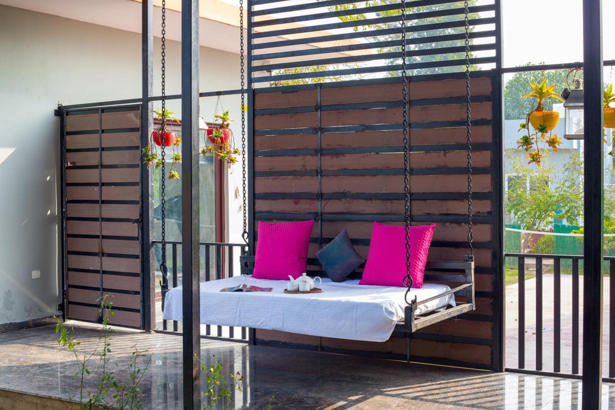 Elivaas Aarul 4 Bhk With Pvt Pool, Gazebo & Game Zone Villa