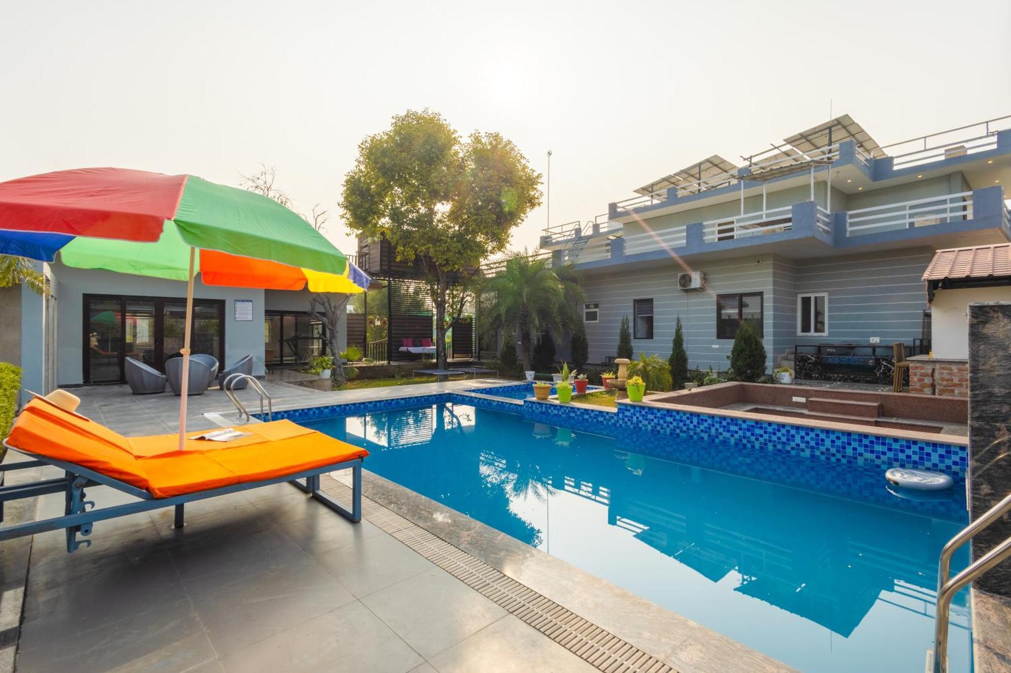 Elivaas Aarul 4 Bhk With Pvt Pool, Gazebo & Game Zone Gurgaon