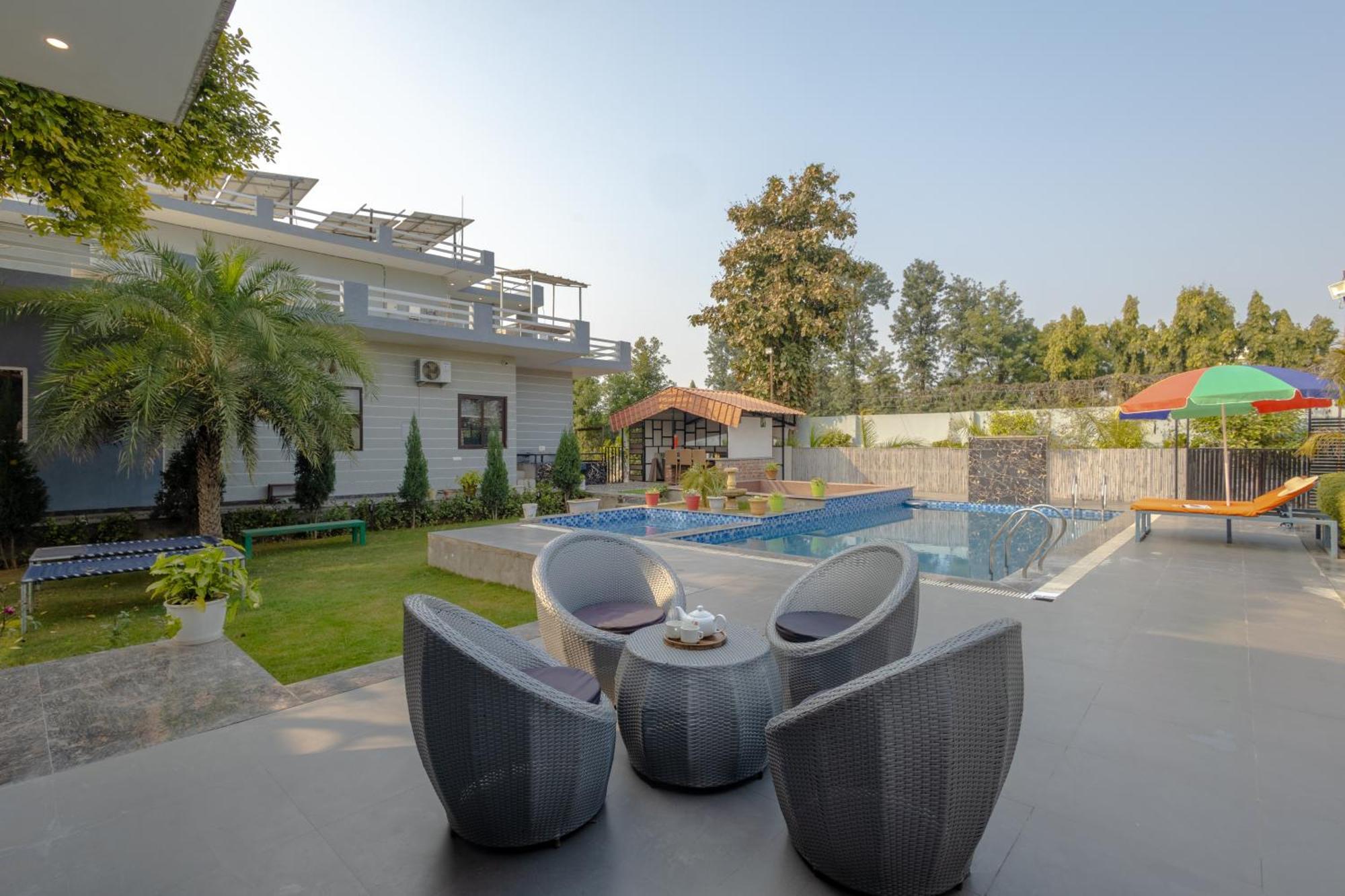 Elivaas Aarul 4 Bhk With Pvt Pool, Gazebo & Game Zone Villa Gurgaon