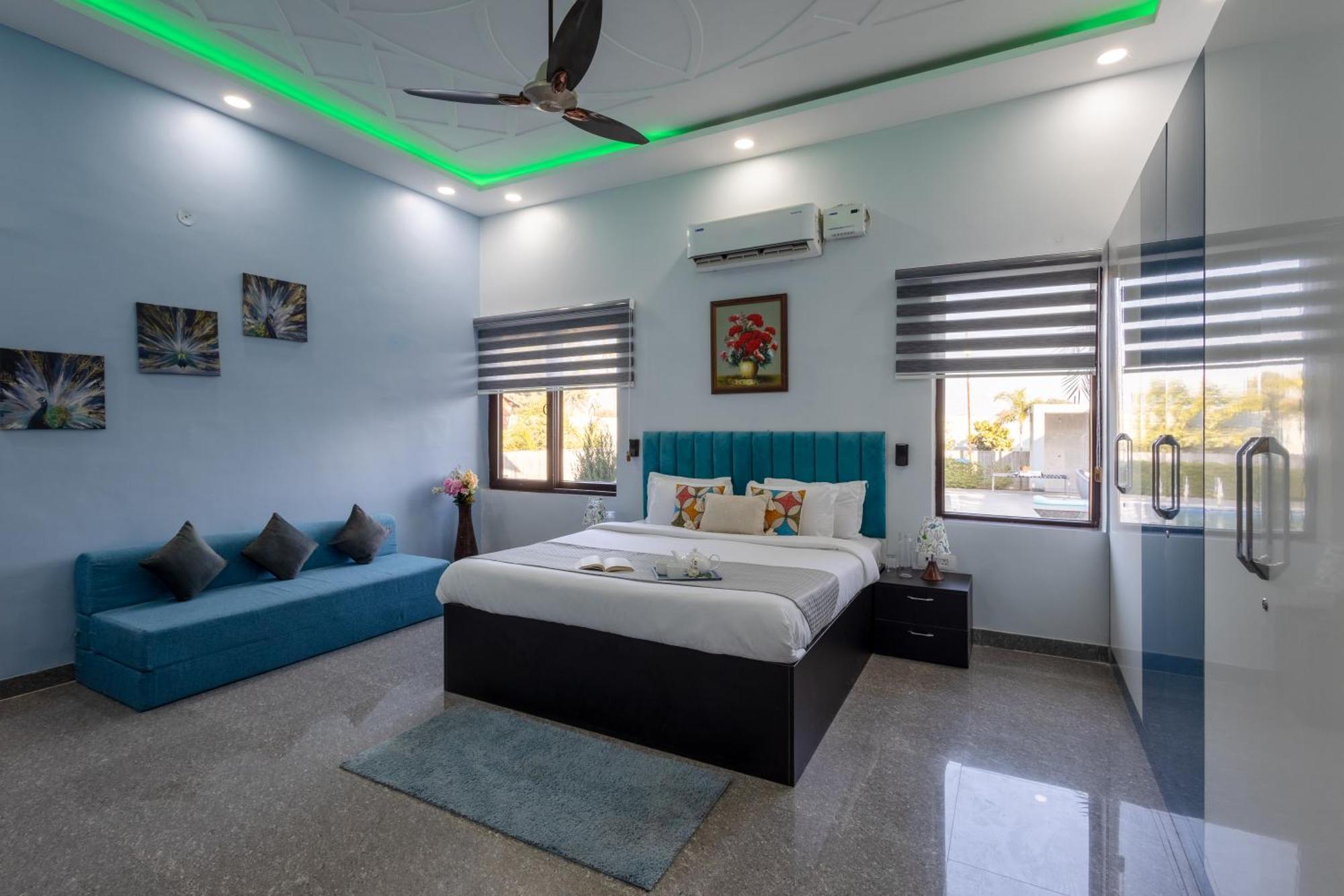 Elivaas Aarul 4 Bhk With Pvt Pool, Gazebo & Game Zone * Gurgaon