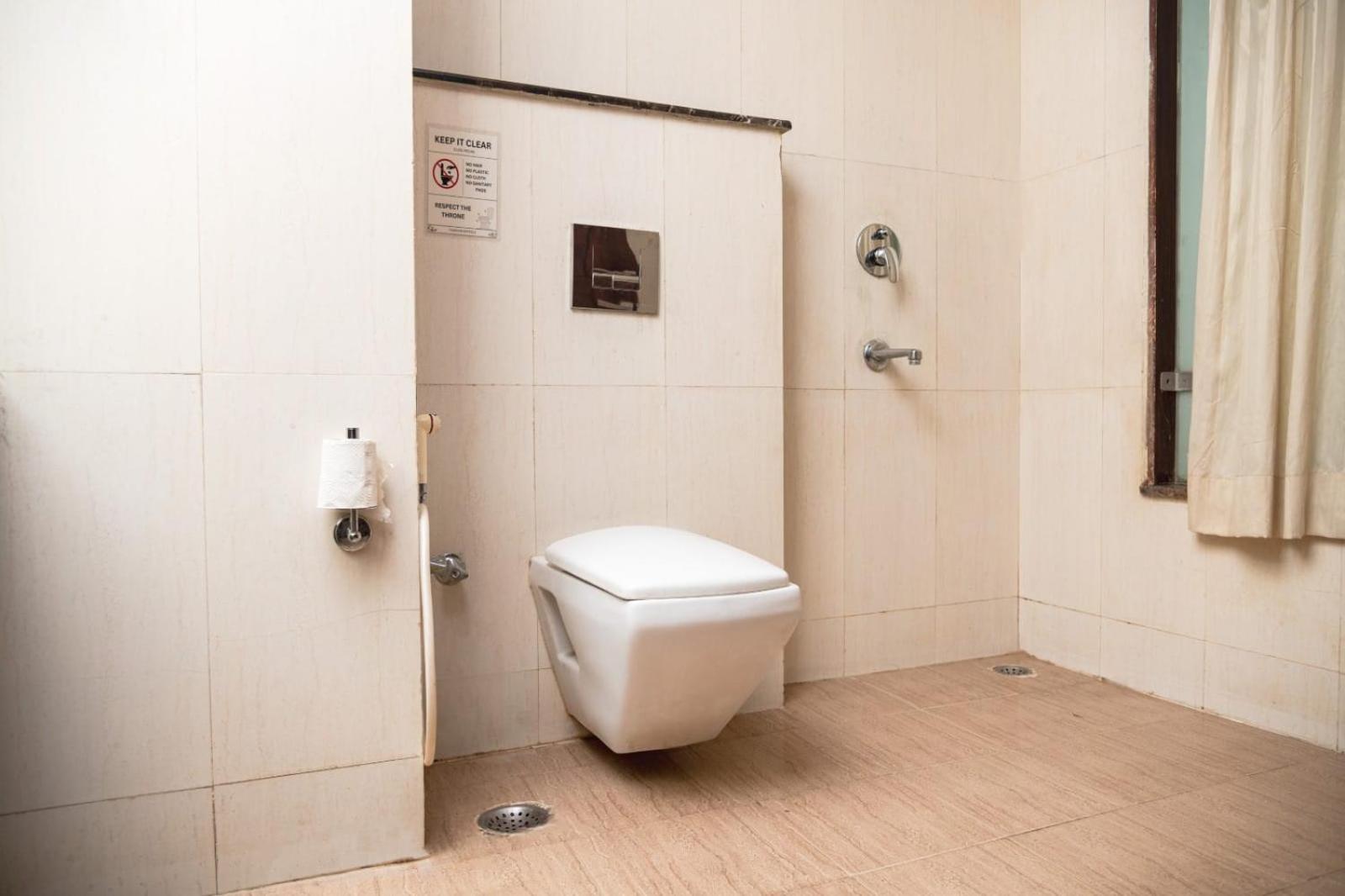 Hotel 1045 Vamsor Heights Gurgaon