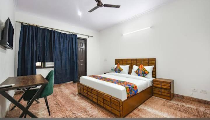 2bhk Party Space *