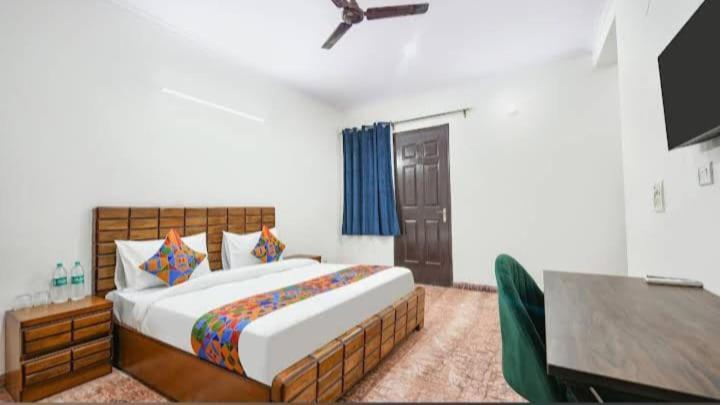 2bhk Party Space