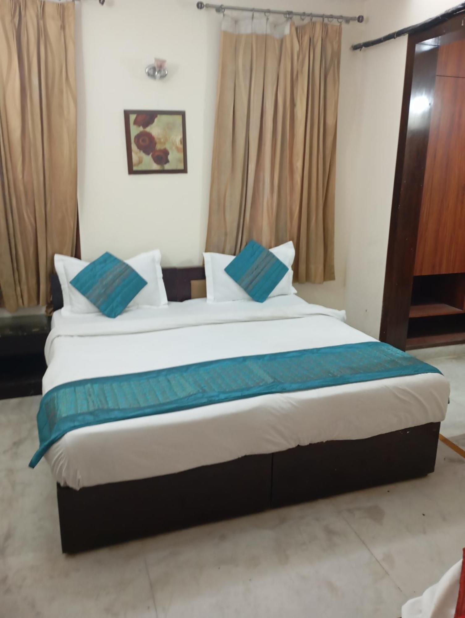 Royal India - Dlf Phase 2