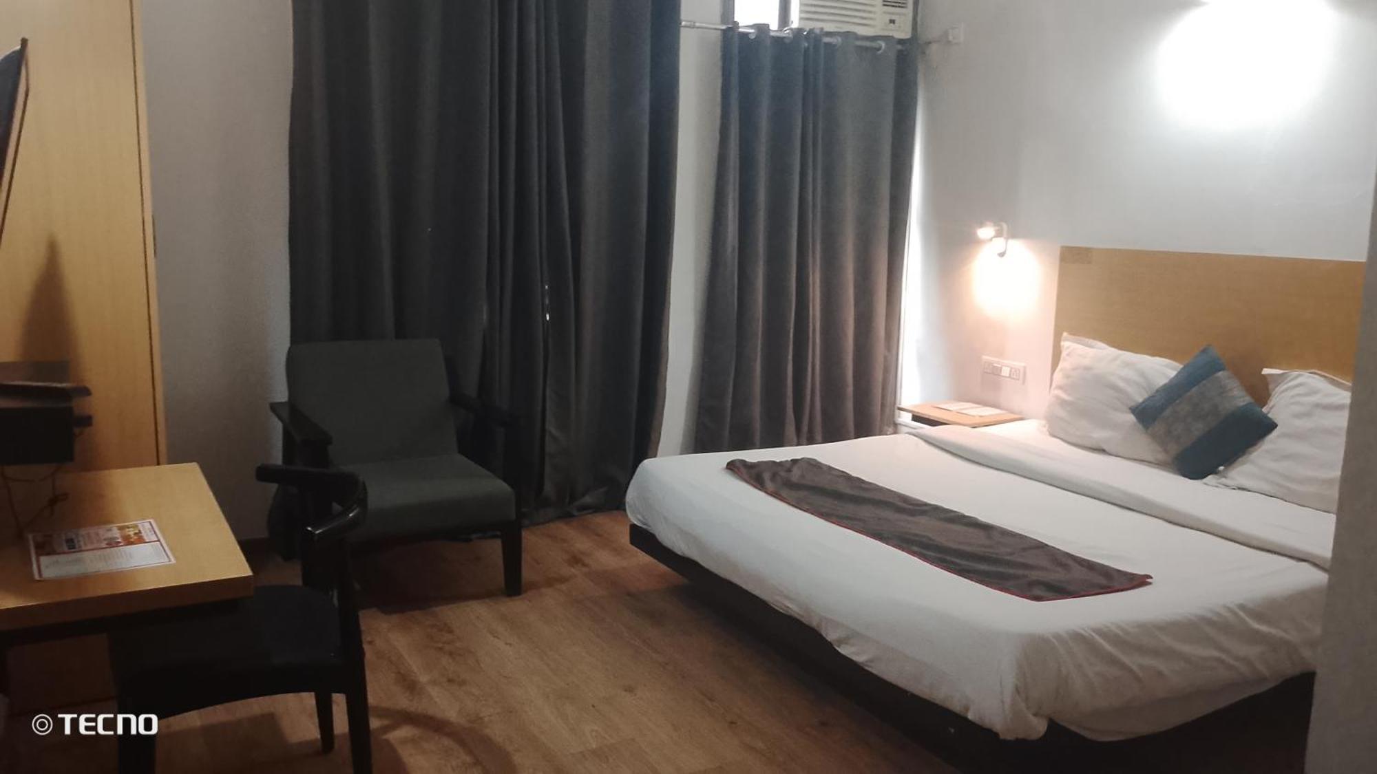 Hotel Royal India - Dlf Phase 2