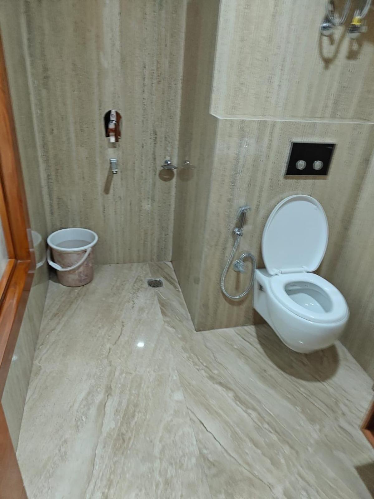Platinum Palace Medanta Medicity Hotel Gurgaon