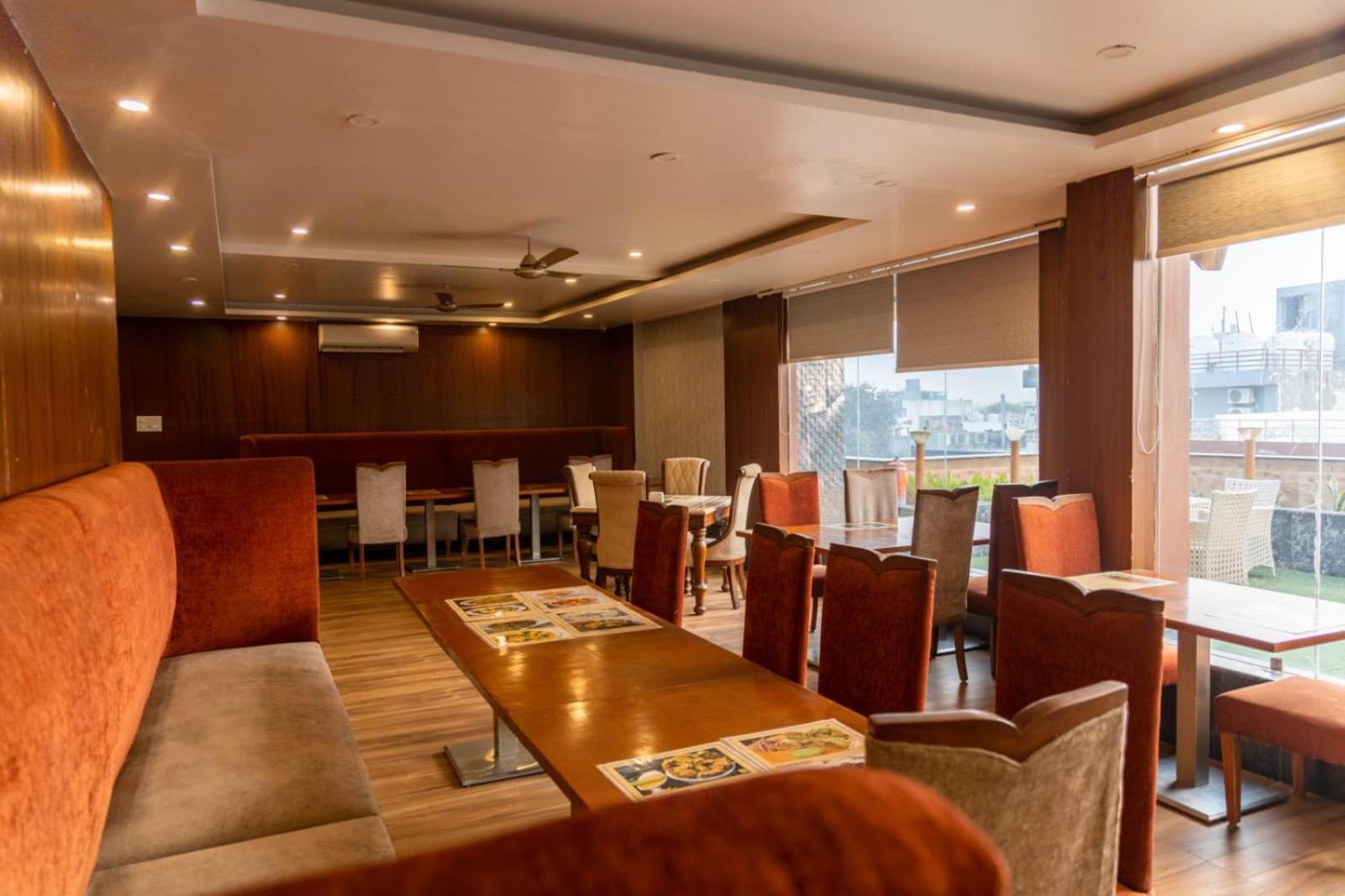 Platinum Palace Medanta Medicity