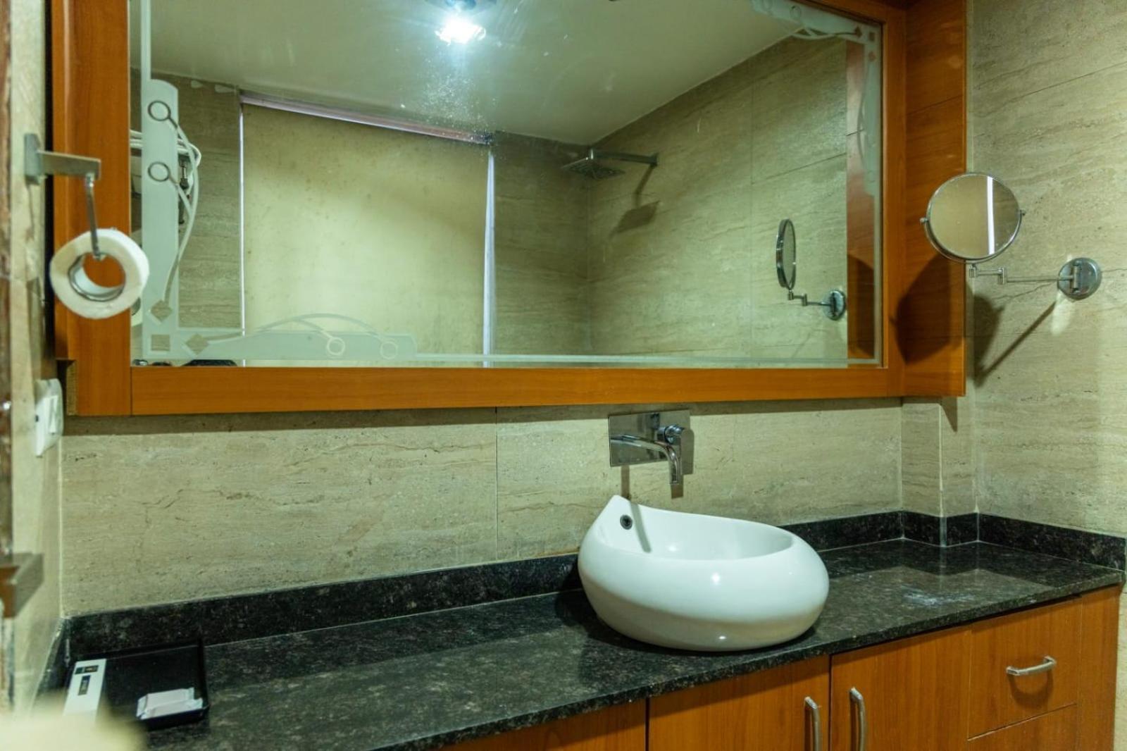 Platinum Palace Medanta Medicity 3*