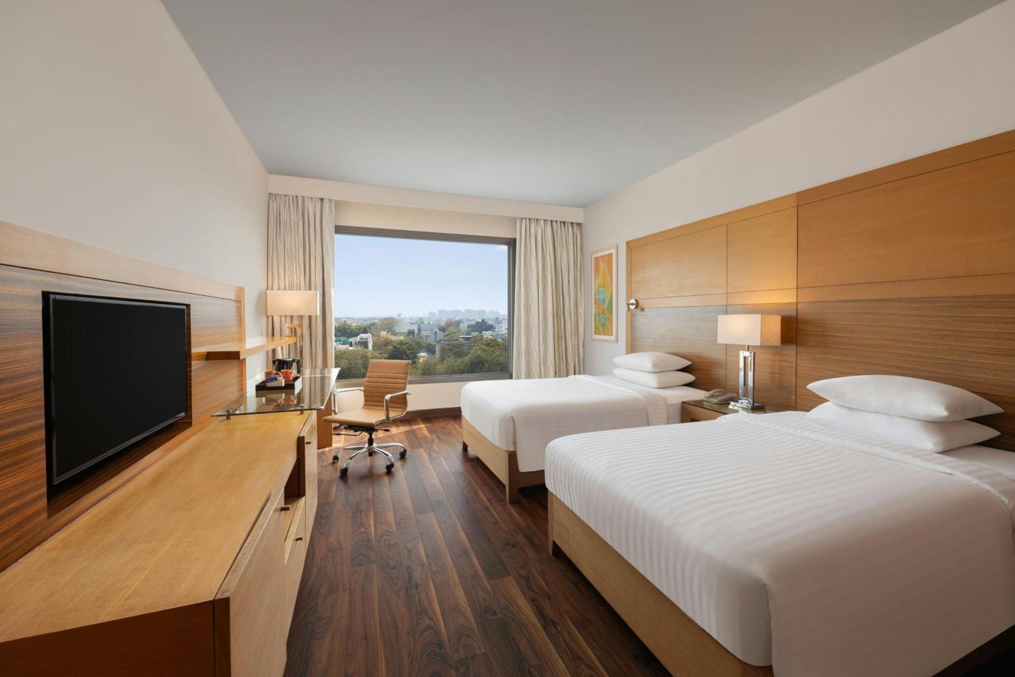 Courtyard By Marriott Gurugram Downtown