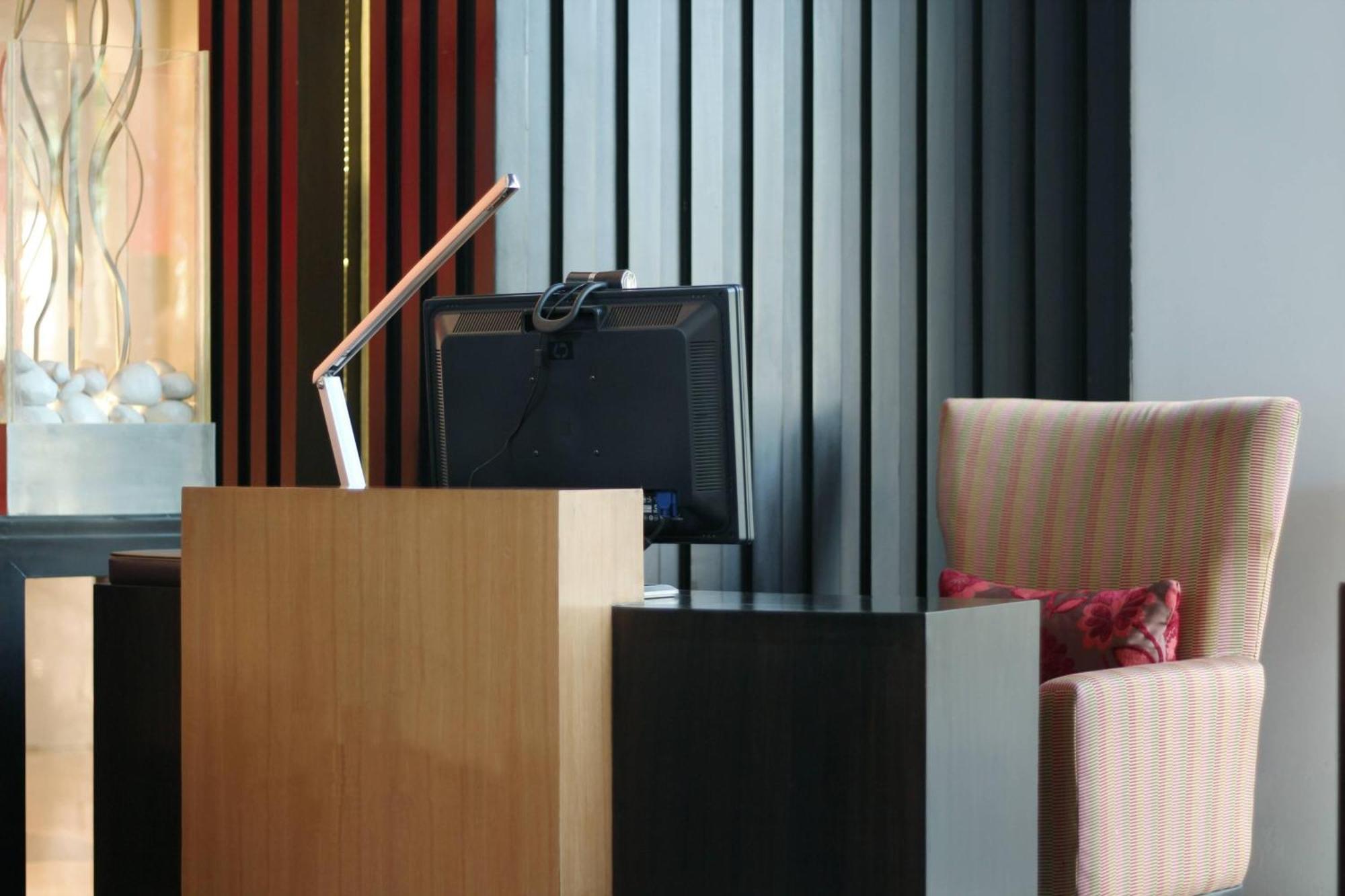 Courtyard By Marriott Gurugram Downtown 5* Gurgaon