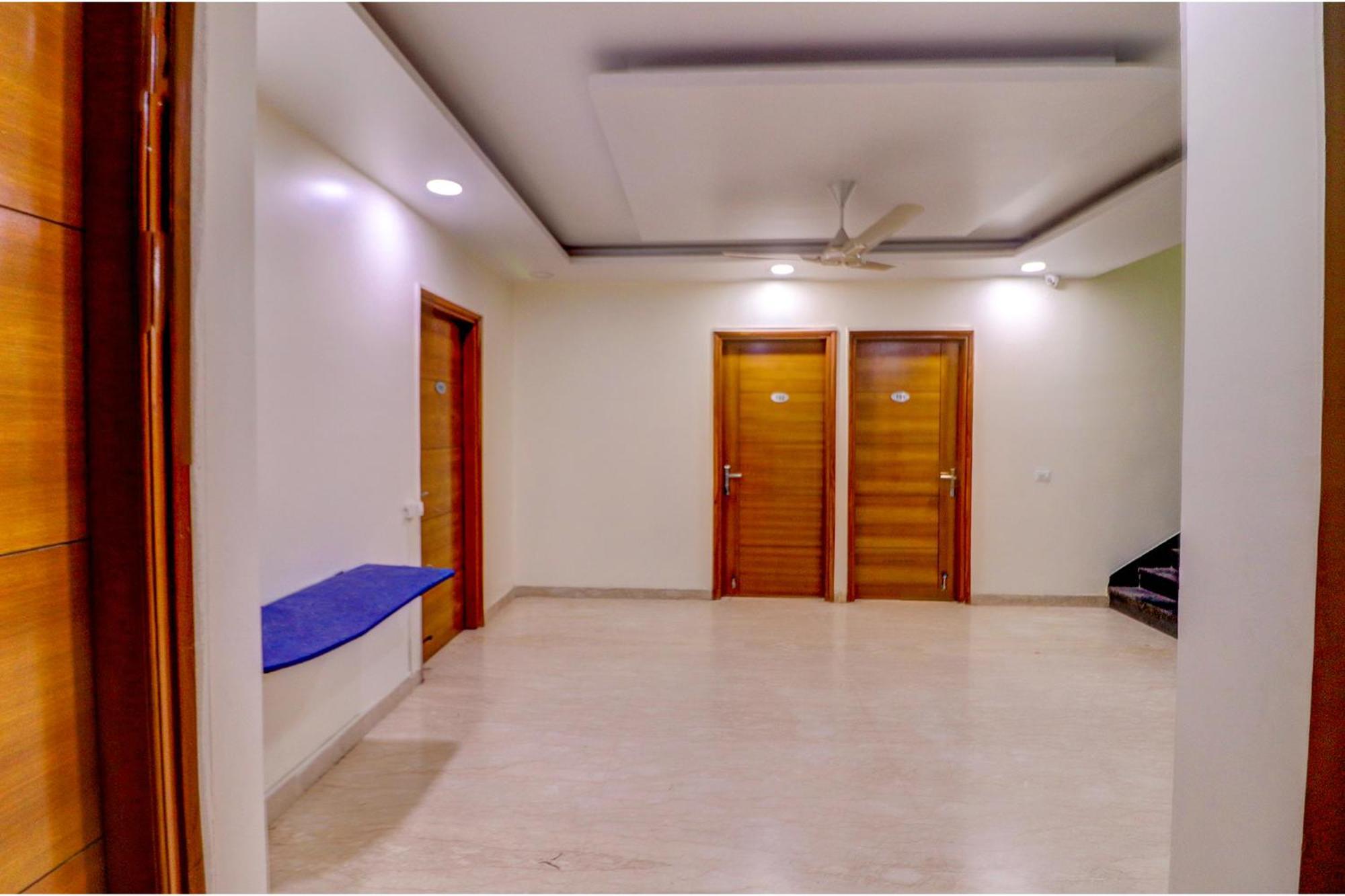 Hotel The Aroma Residency Gurugram 47 3*
