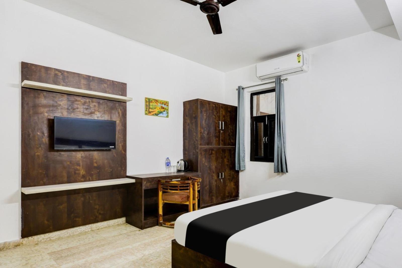 Hotel Viraj 3*
