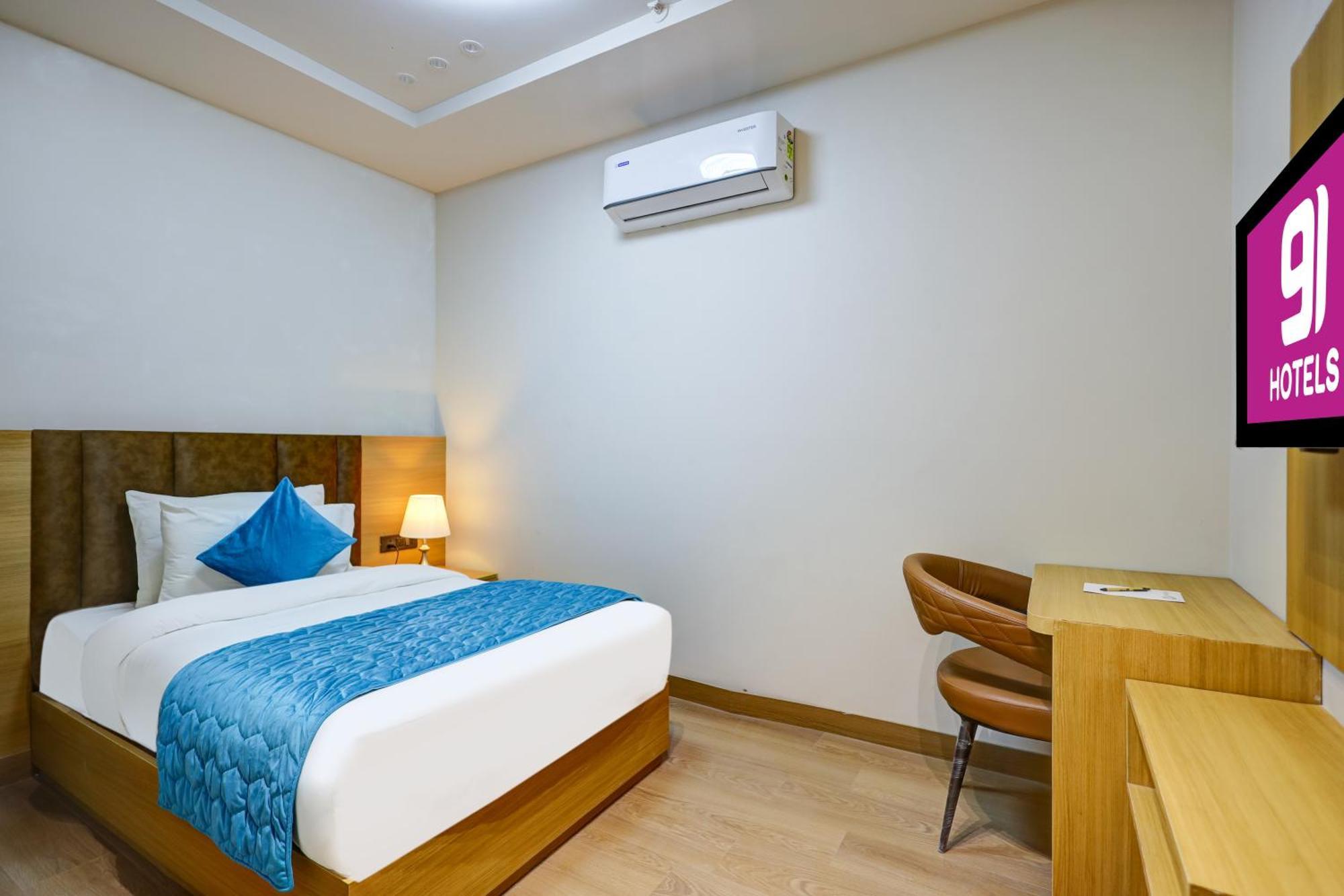 91 Huda Premier Hotel 4*