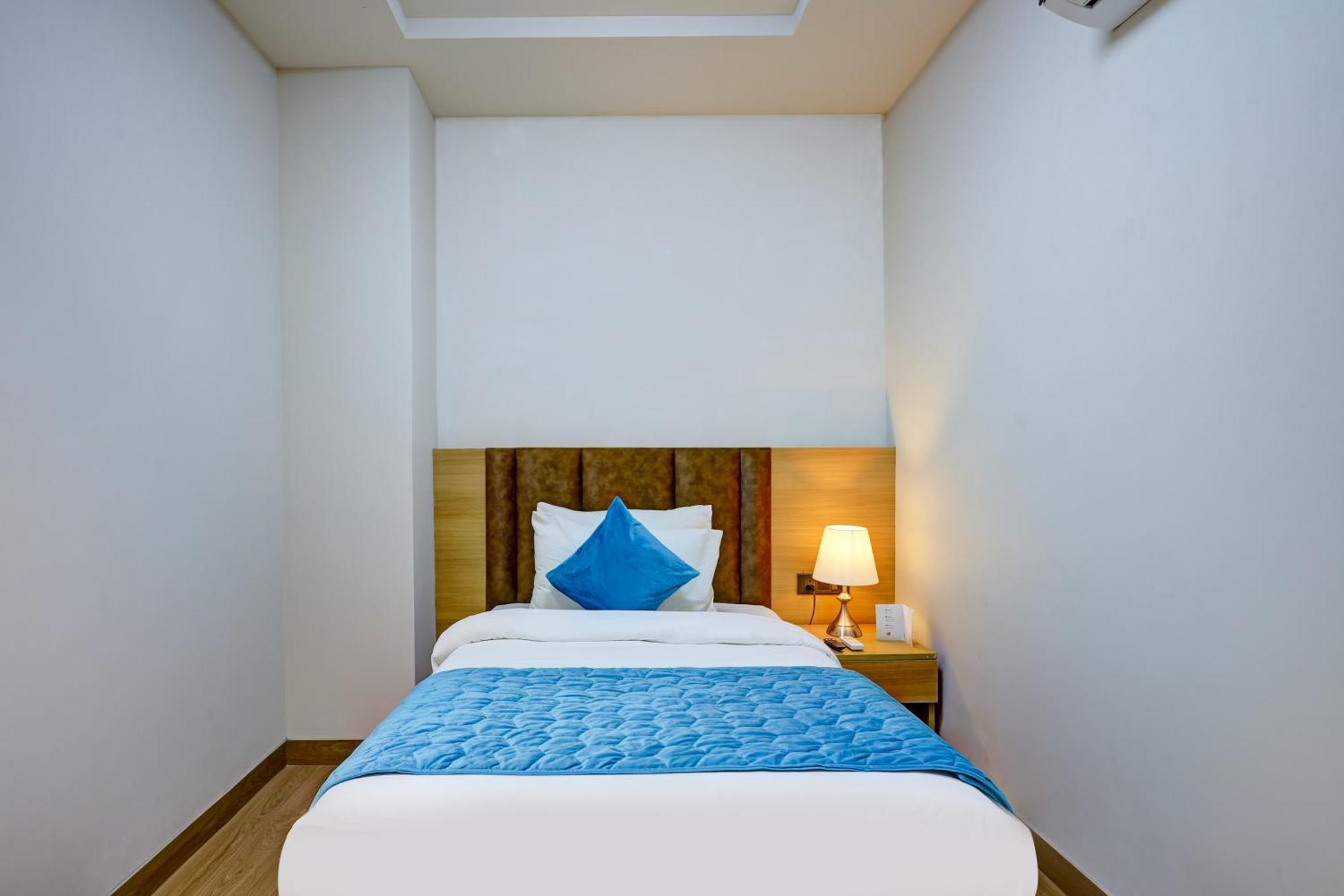 Hotel 91 Huda Premier Gurgaon