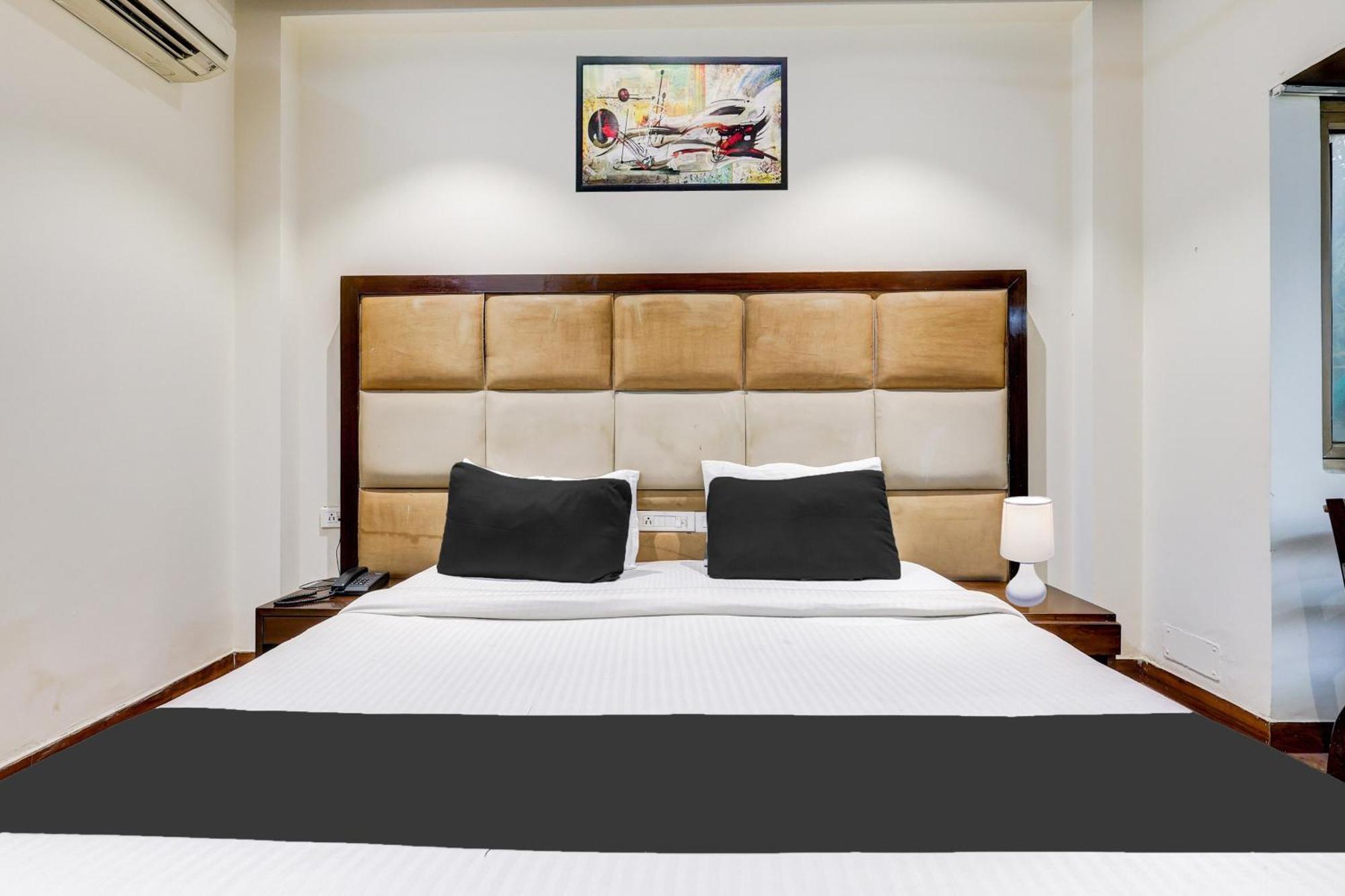 Super Townhouse Oak Sector 25 Hotel Gurgaon