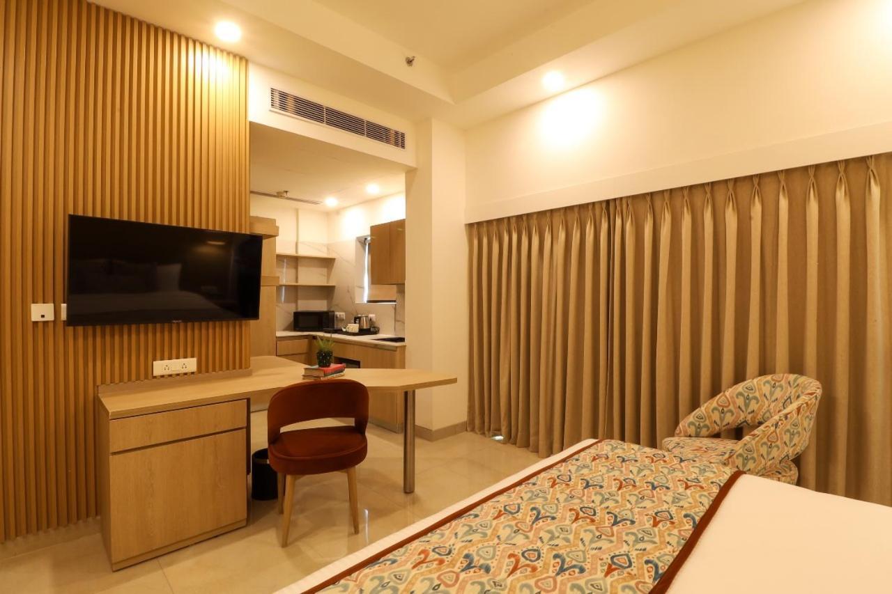 Hotel Ar Klj Square 4*