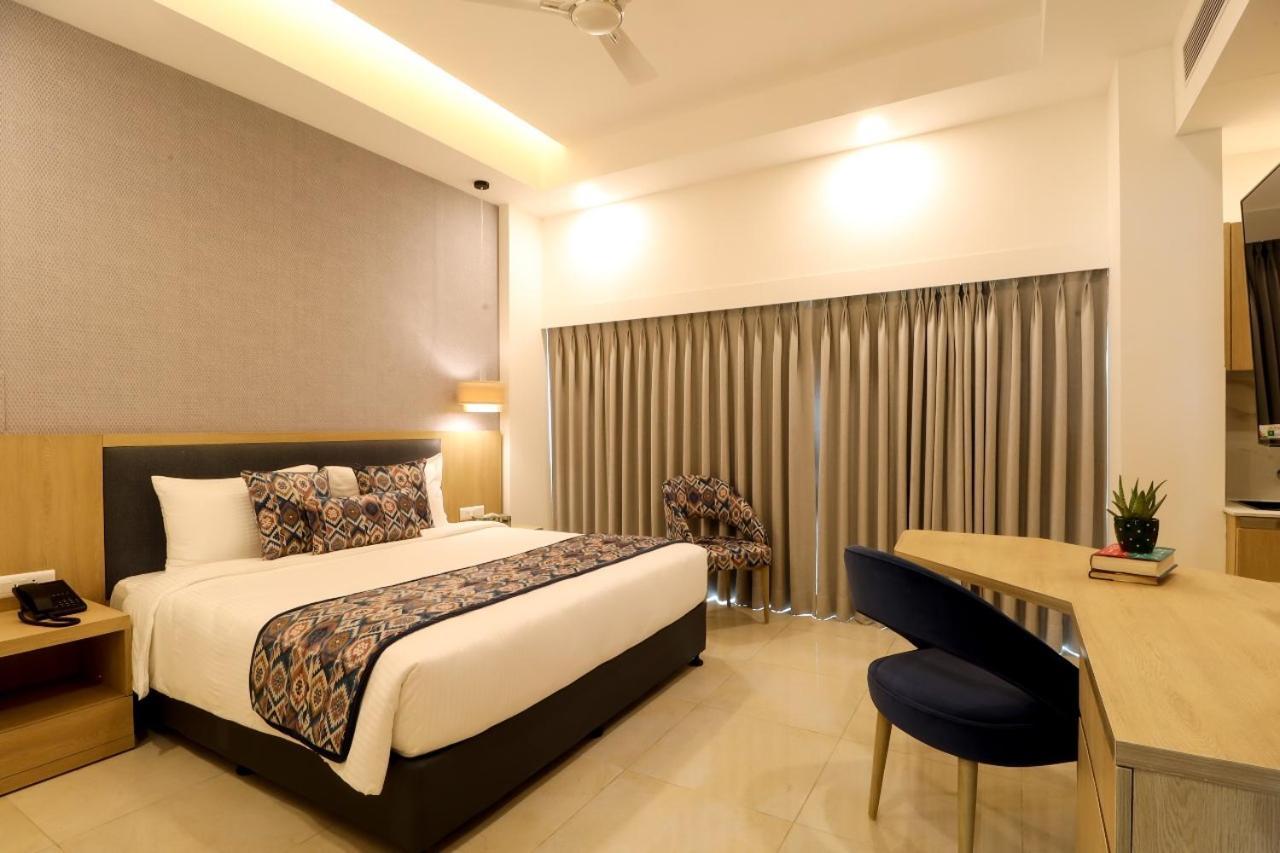 Hotel Ar Klj Square 4*