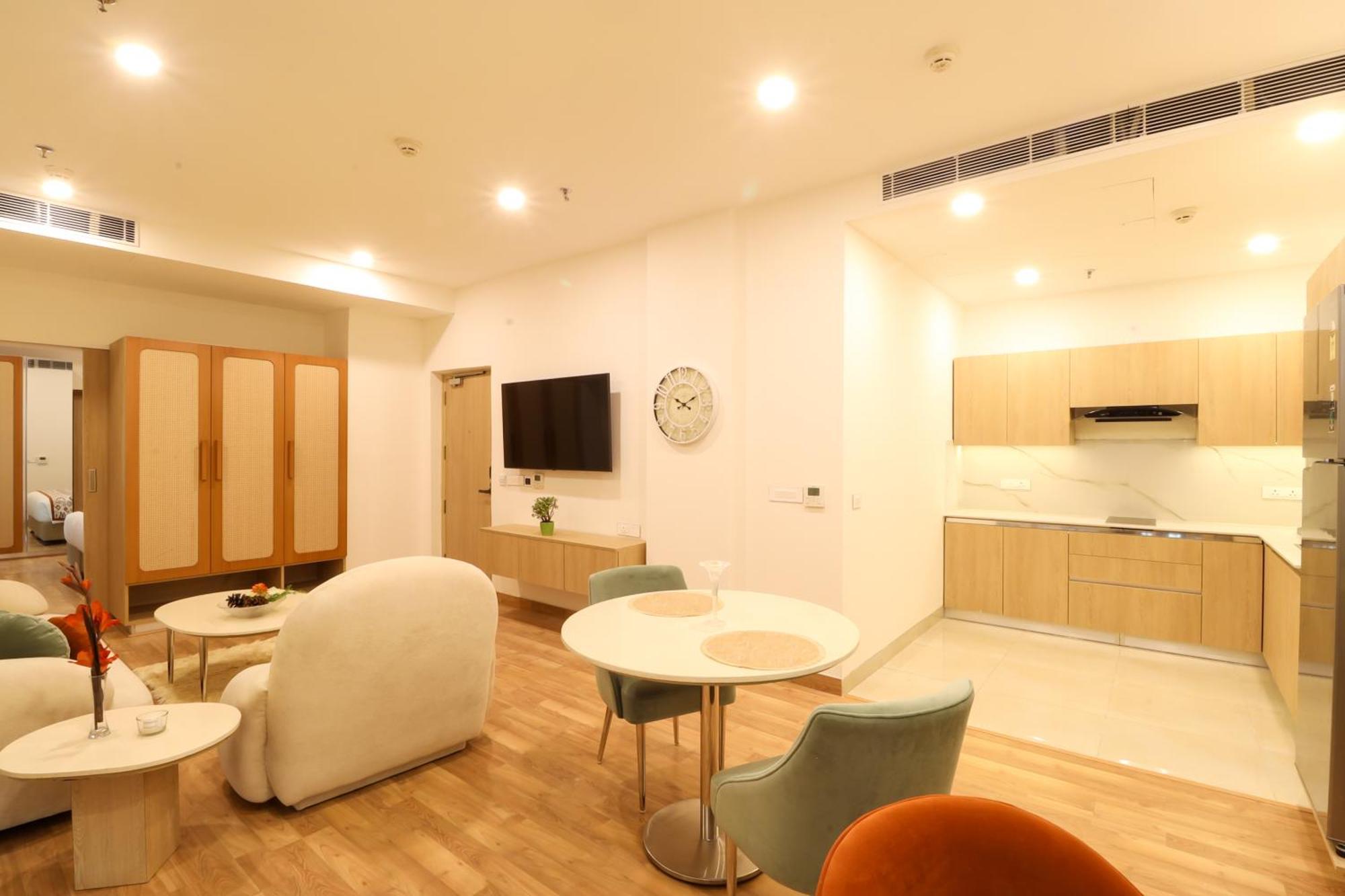 Hotel Ar Klj Square