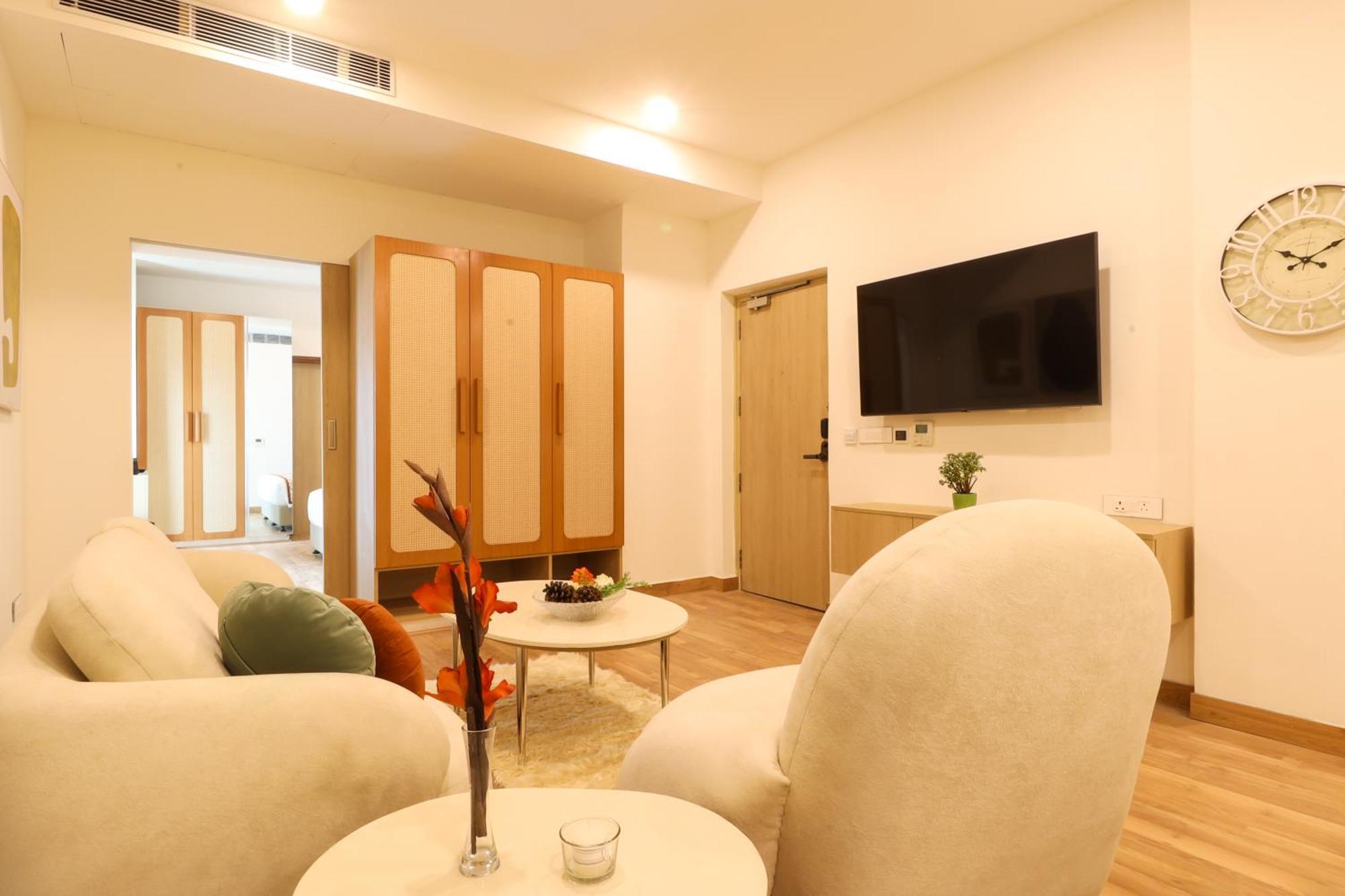 Hotel Ar Klj Square 4*