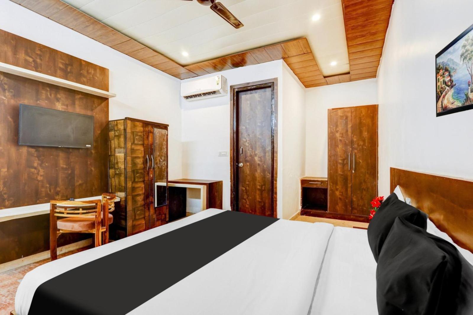 Hotel Viraj