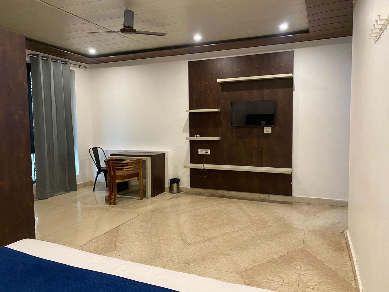 Viraj 3* Gurgaon