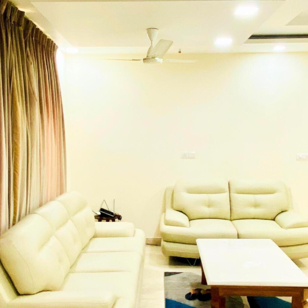 Luxury Fully Furnished Apartment *