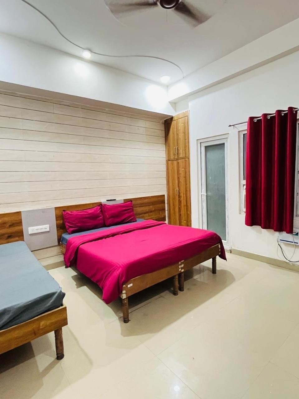 Backpackers * Gurgaon