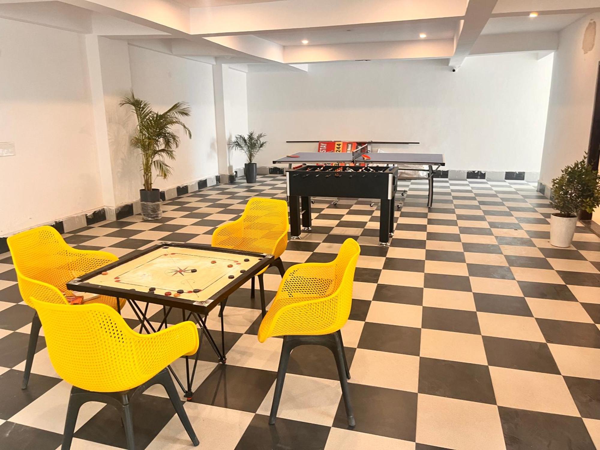 Apna Homes & I Gurugram I Sector-71 Hotel