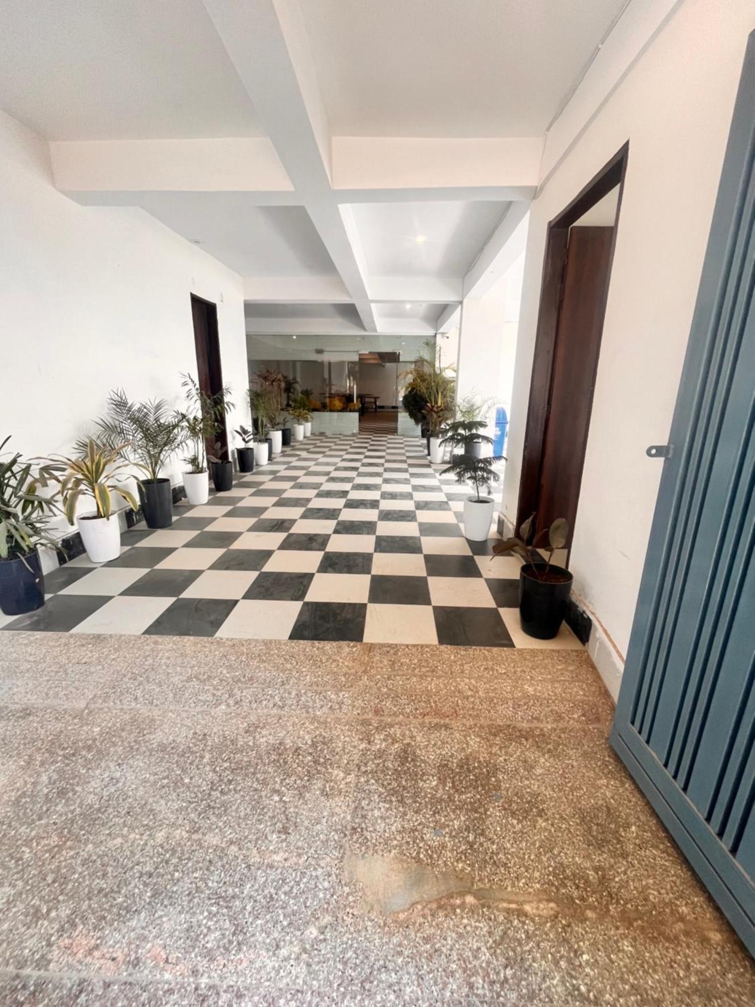 Apna Homes & I Gurugram I Sector-71 Hotel 4*