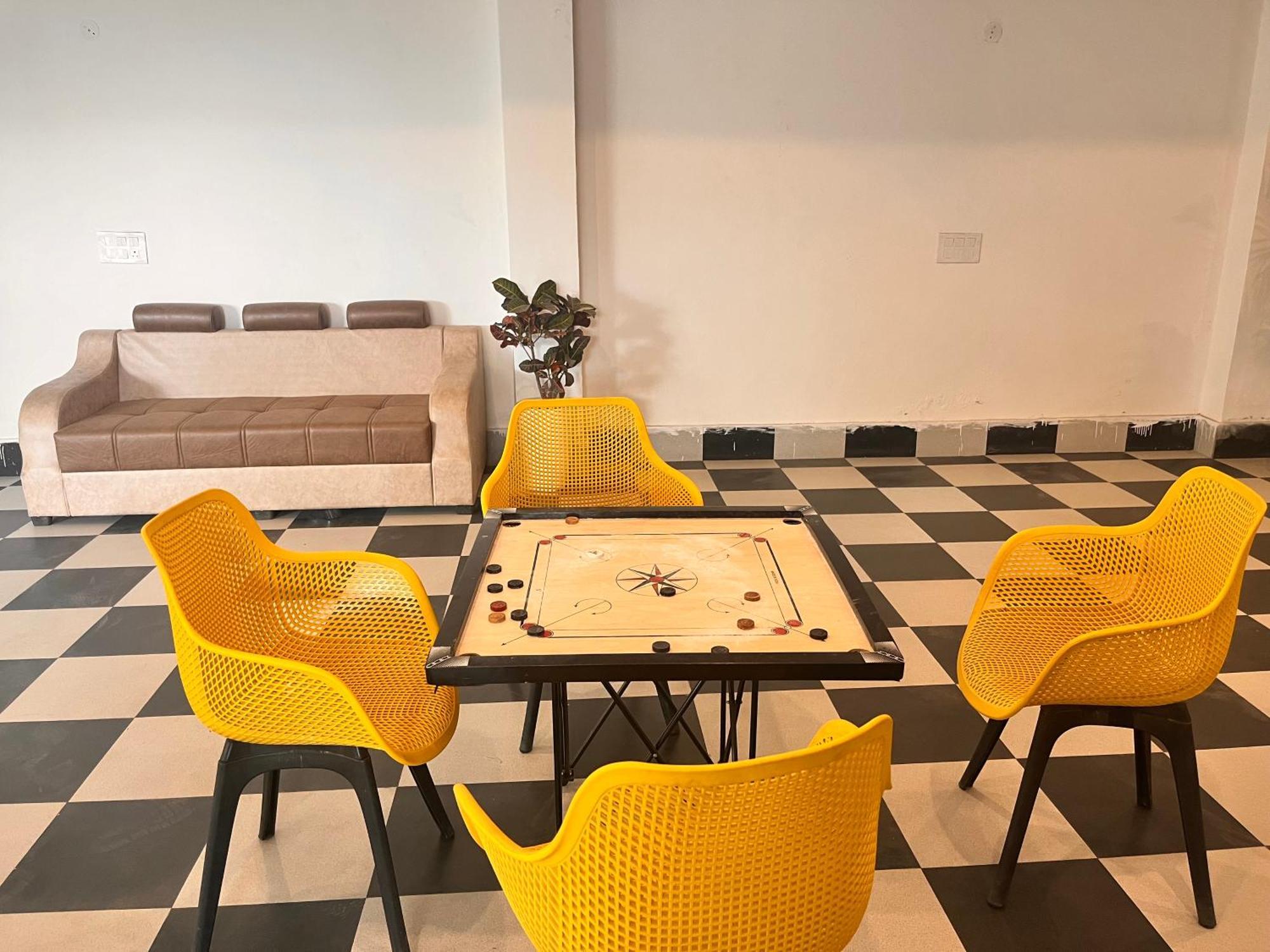 Apna Homes & I Gurugram I Sector-71 Hotel