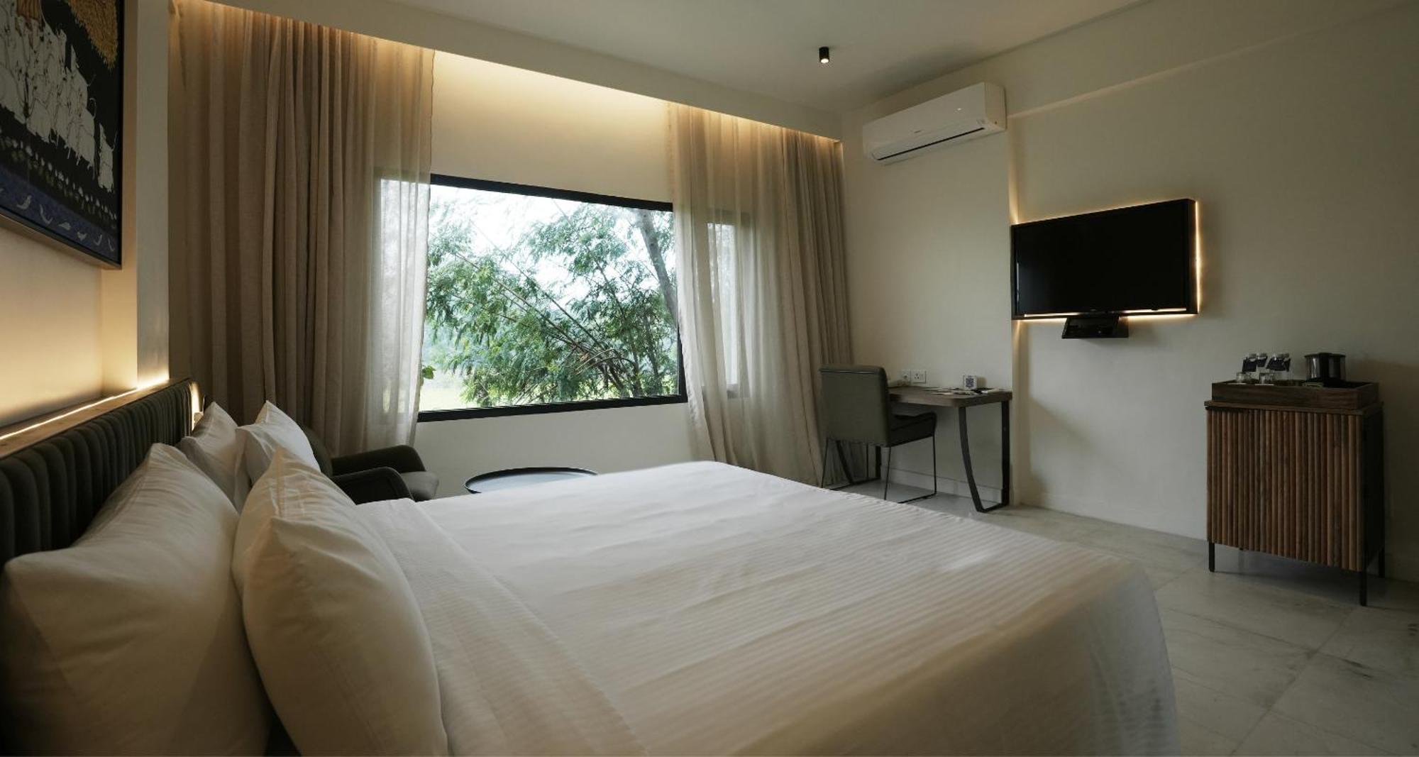 Western Country Club 4*