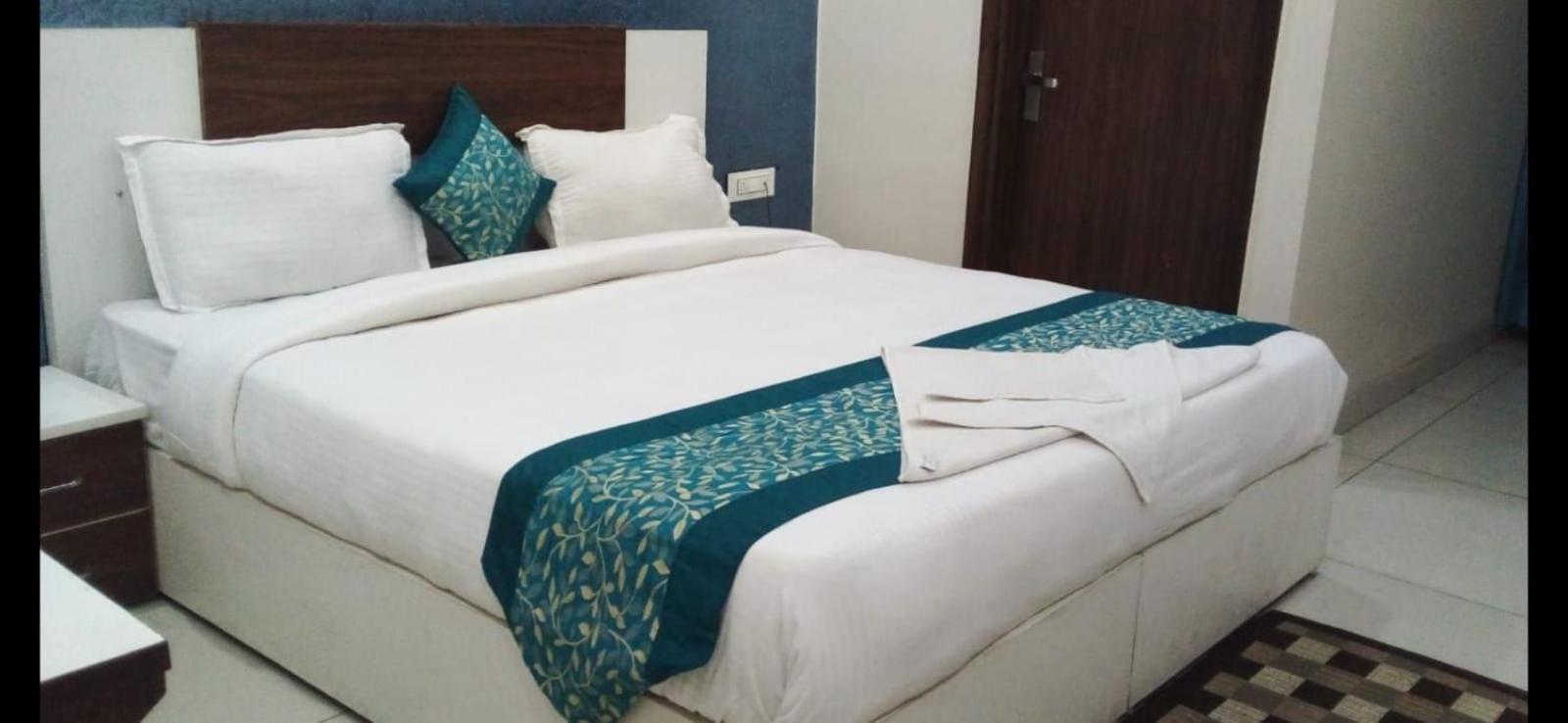 Basra , A Unit Of At Manpower Services Hotel 3*