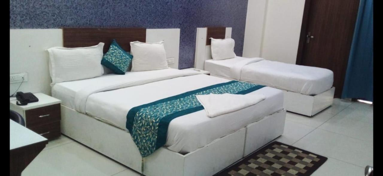 Basra Hotel, Gurgaon