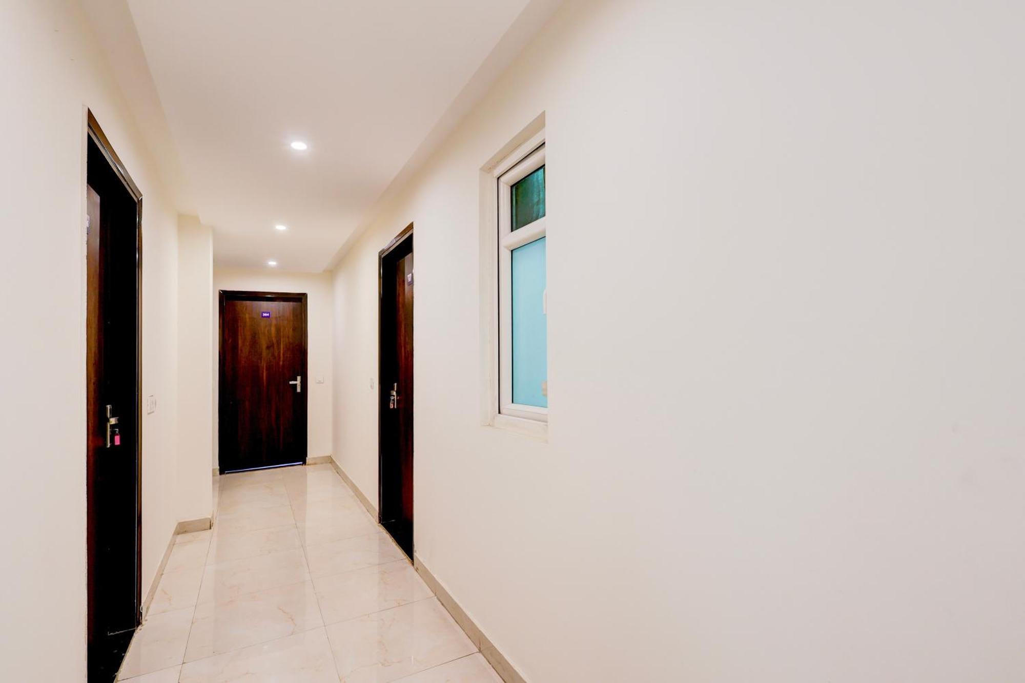 O Yatharv Hotel 3*
