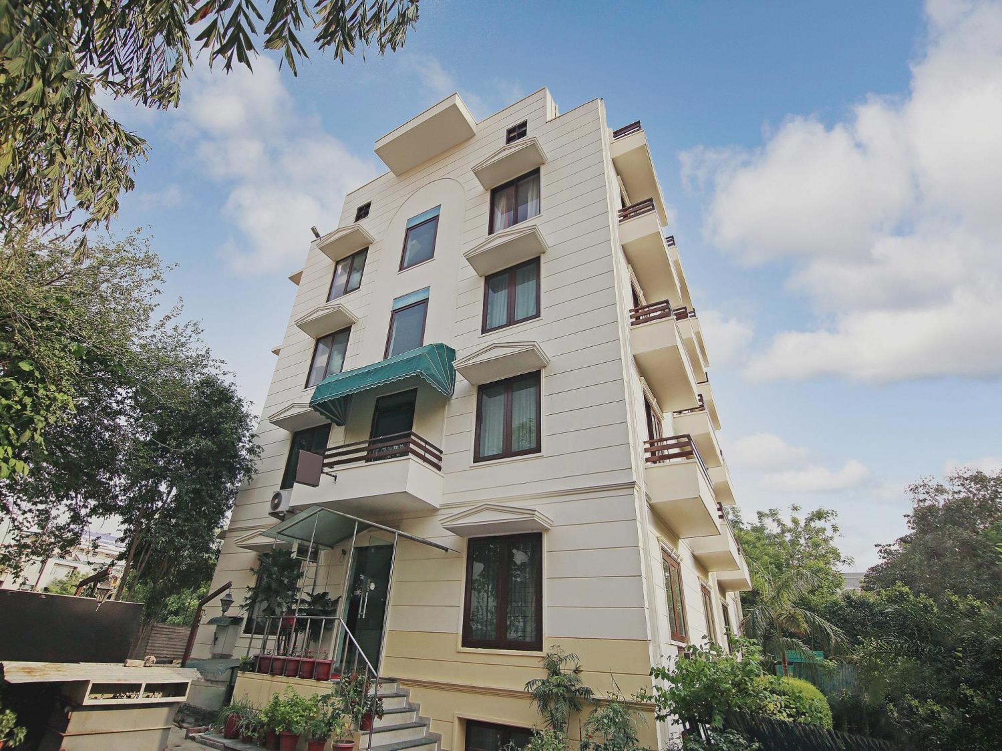 Hotel Capital O Tipsyy Near Aravali Biodiversity Park Gurgaon