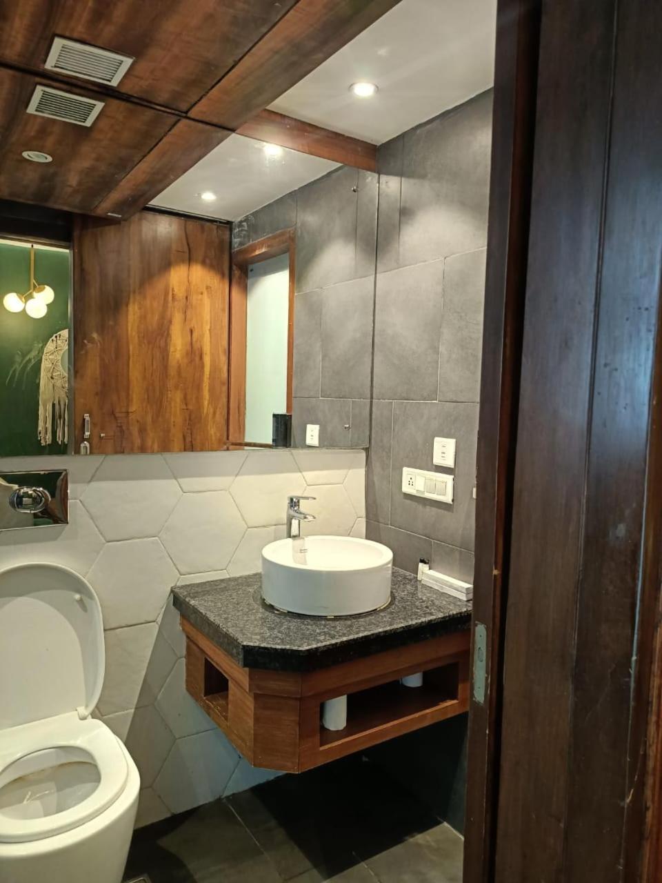 Studioz2let Hotel Gurgaon