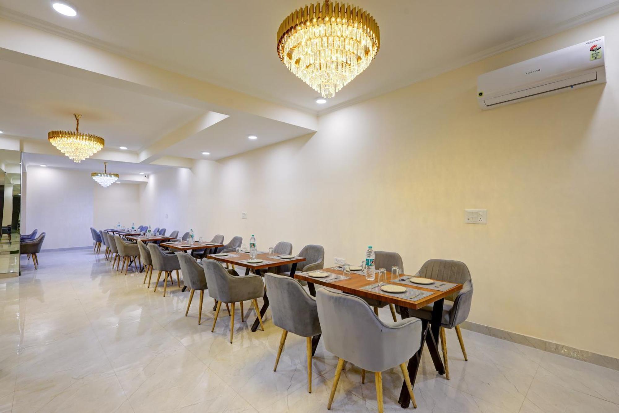 Limewood - Crystal 3* Gurgaon