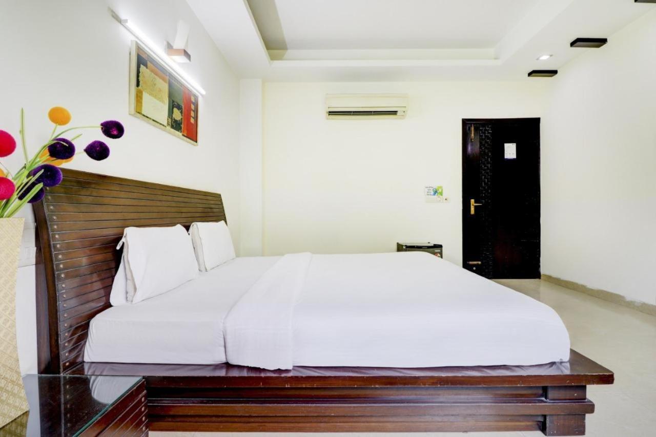 Blue Moon Residency & Restaurant Hotel