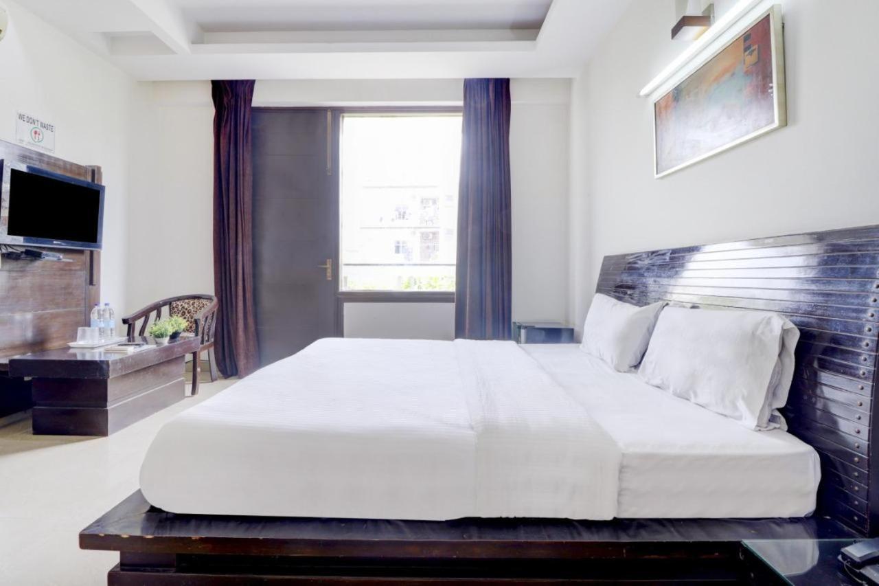 Hotel Blue Moon Residency & Restaurant