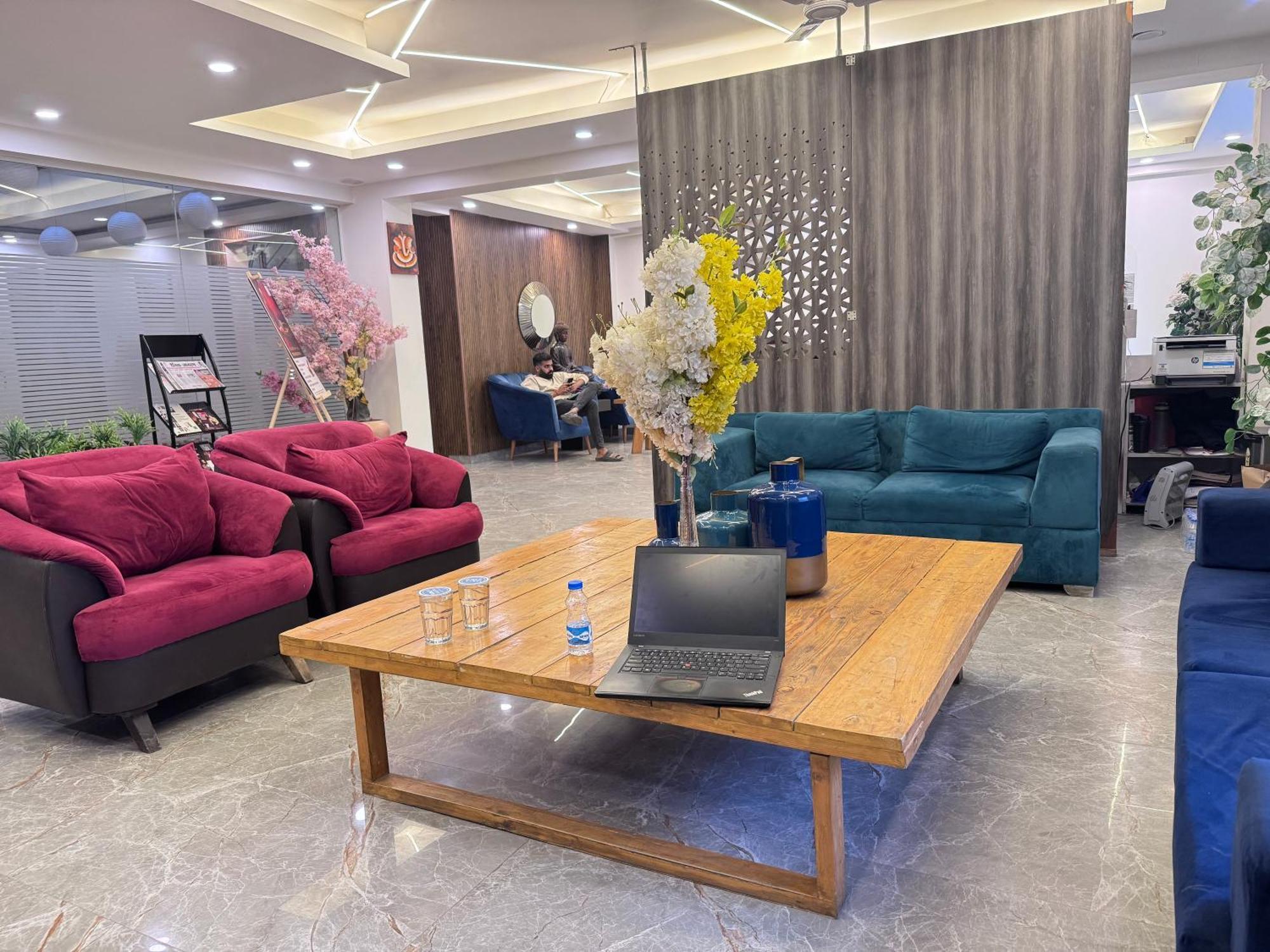 Golf View Suites-golf Course Road 3* Gurgaon