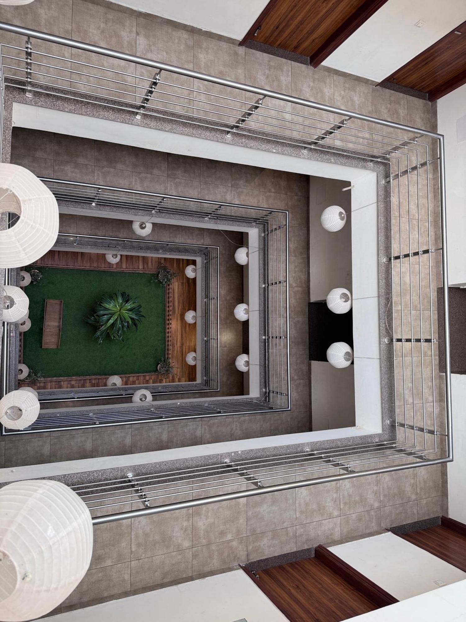 Golf View Suites-golf Course Road Hotel 3*