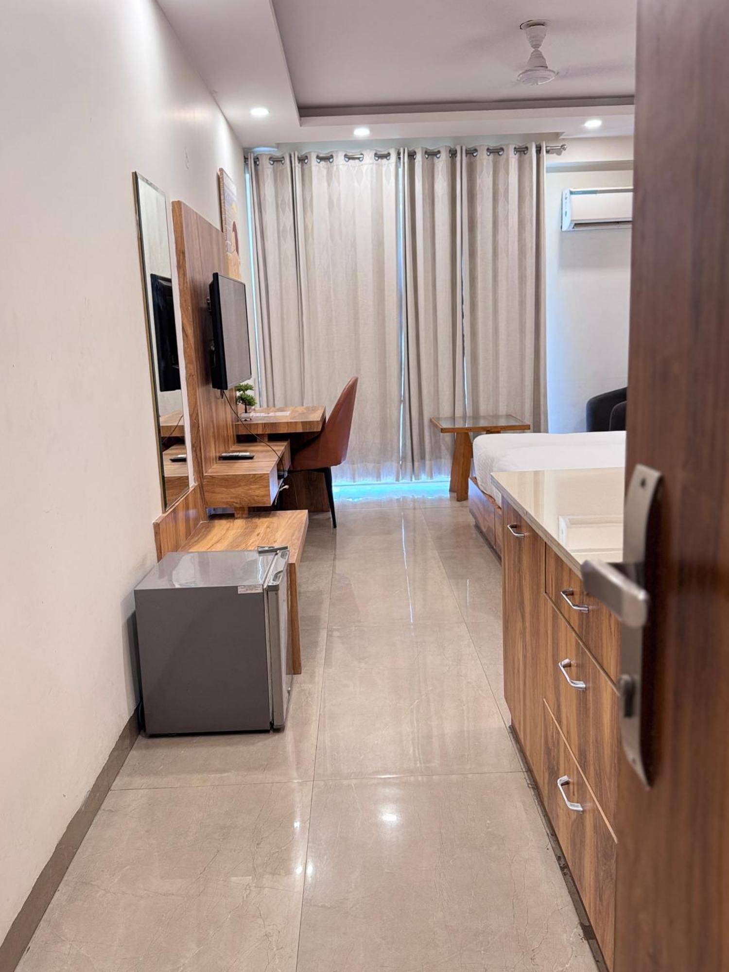 Golf View Suites-golf Course Road