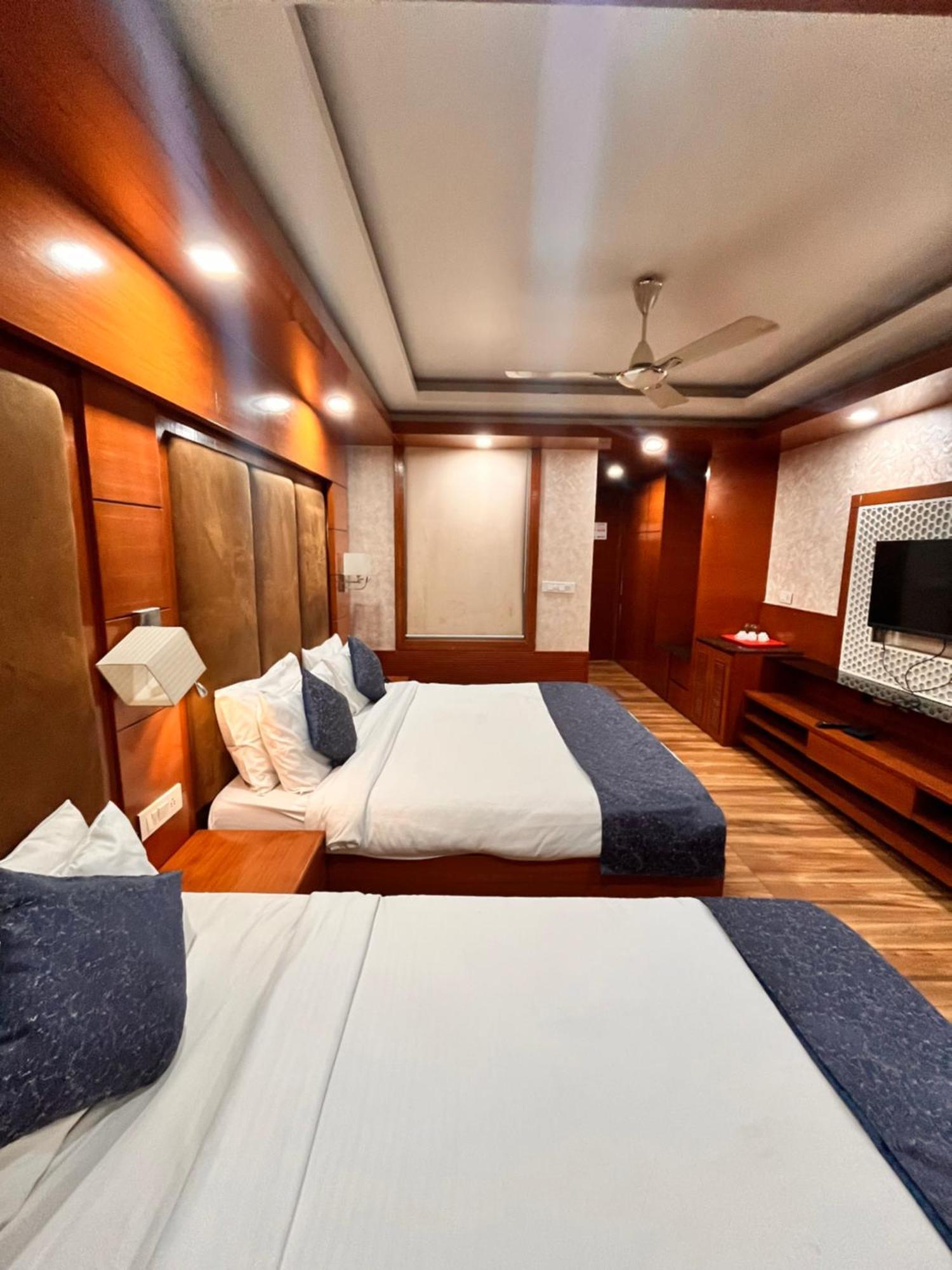 Hotel Platinum Palace Medanta Medicity Gurgaon